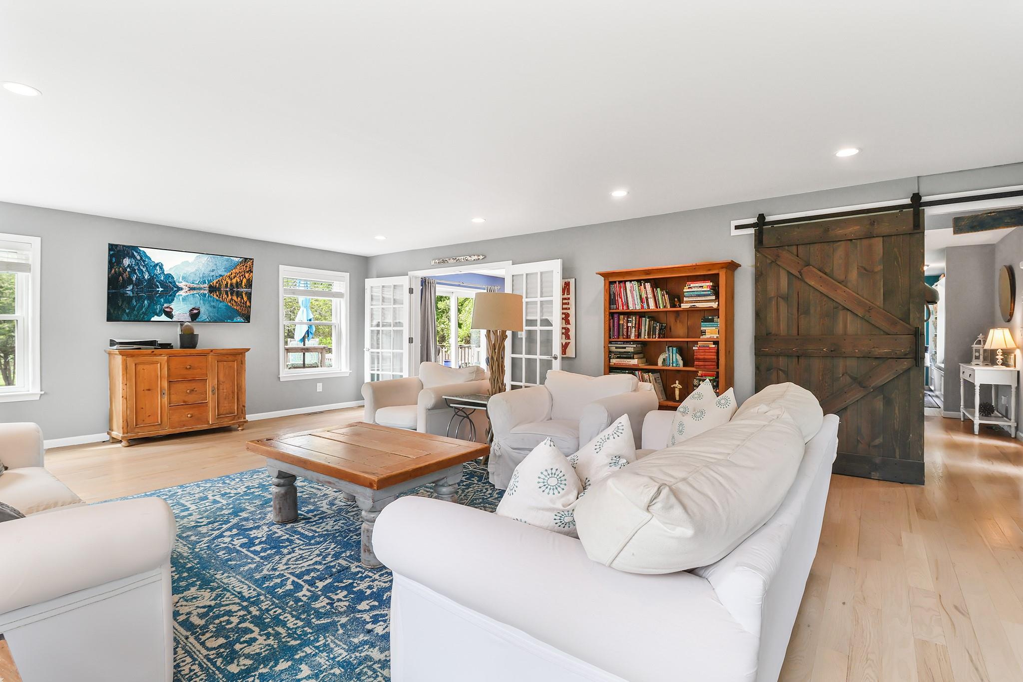 787 Accabonac Road, Springs, NY 11937