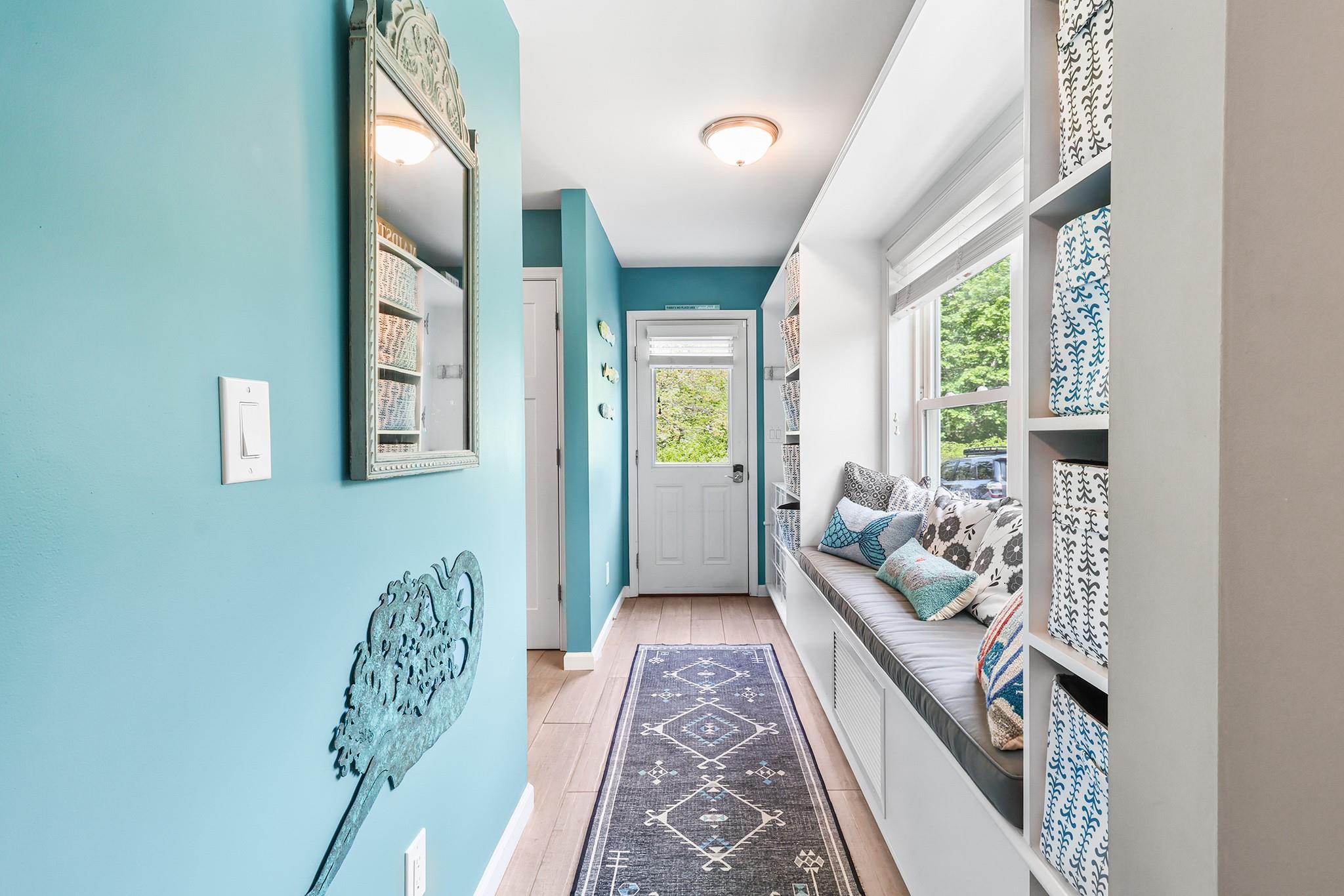 787 Accabonac Road, Springs, NY 11937