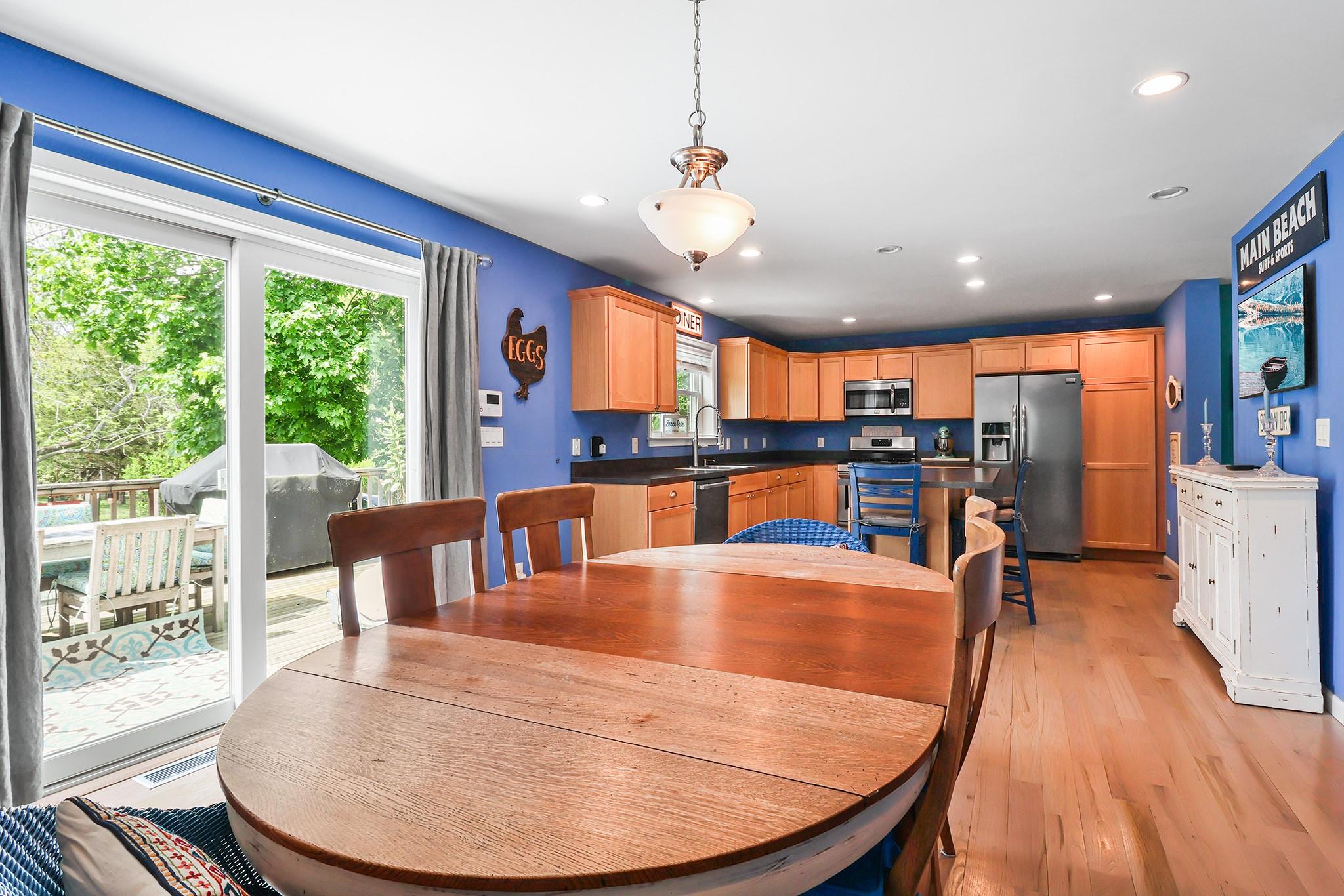 787 Accabonac Road, Springs, NY 11937