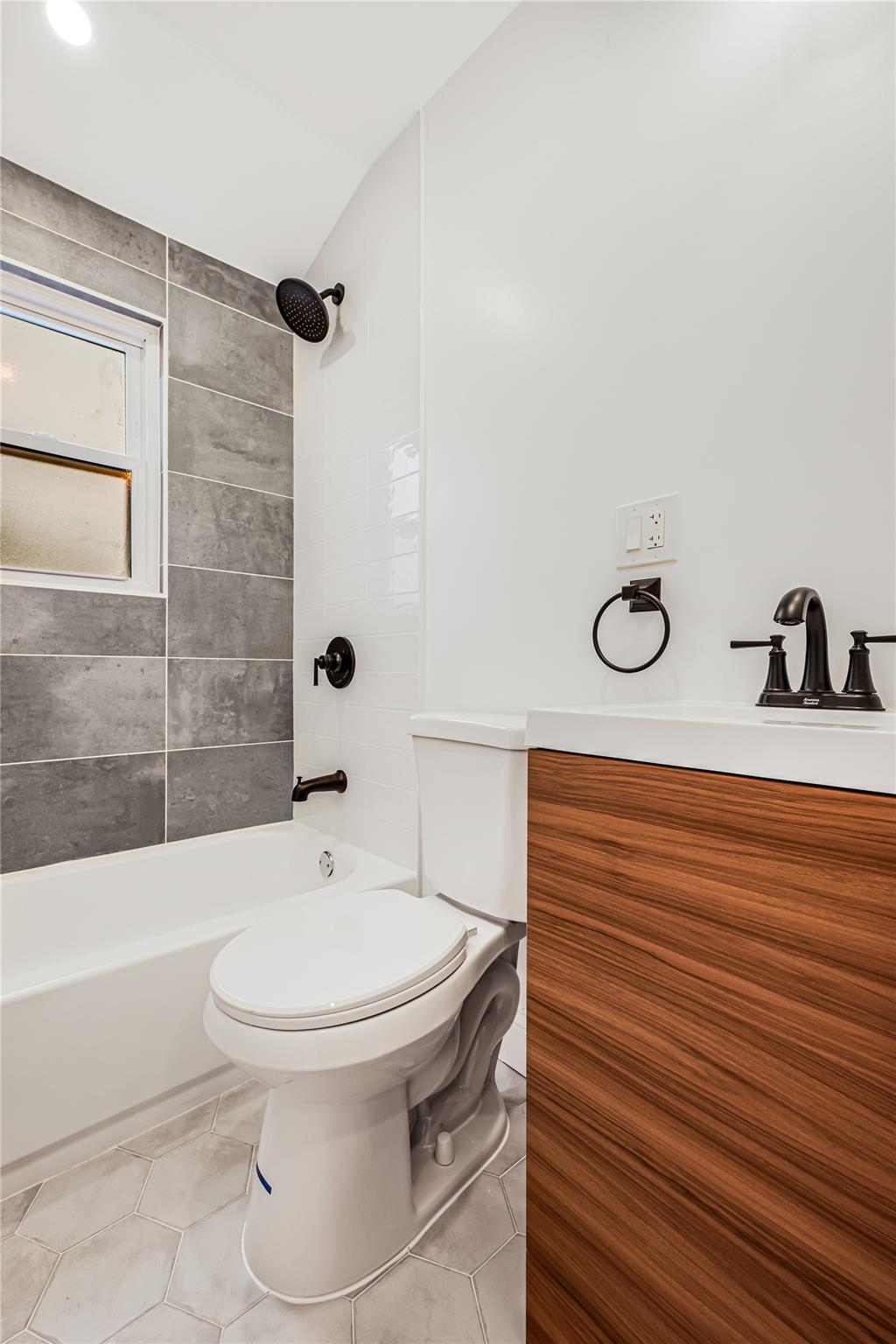 175 Dorchester Road, Garden City, NY 11530