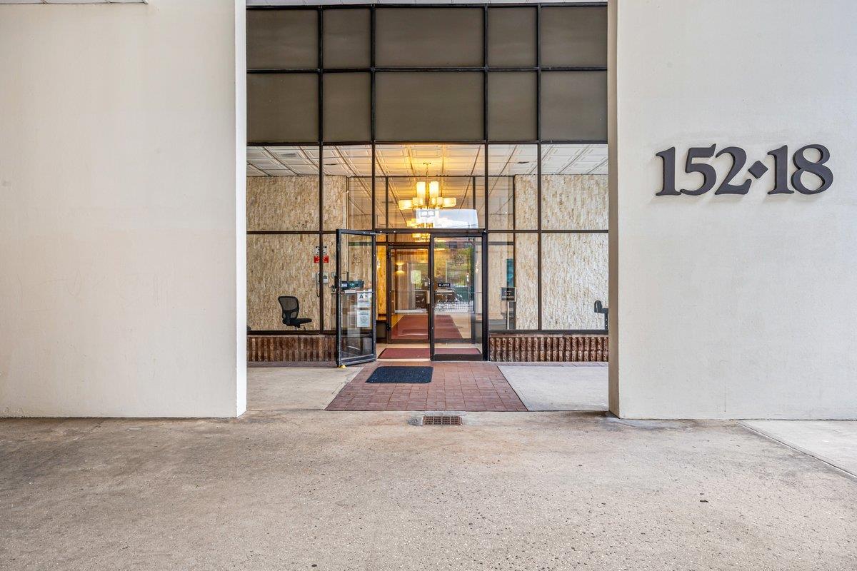 152-18 Union Turnpike # 4G, Flushing, NY 11367