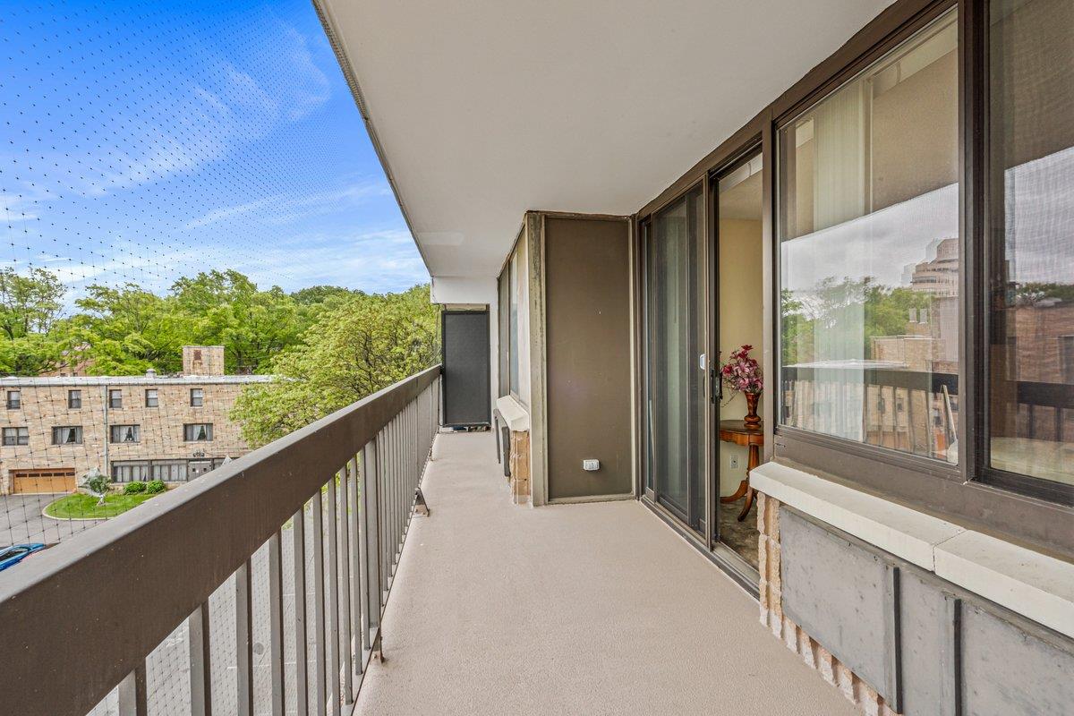 152-18 Union Turnpike # 4G, Flushing, NY 11367