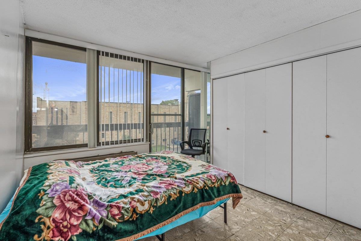 152-18 Union Turnpike # 4G, Flushing, NY 11367