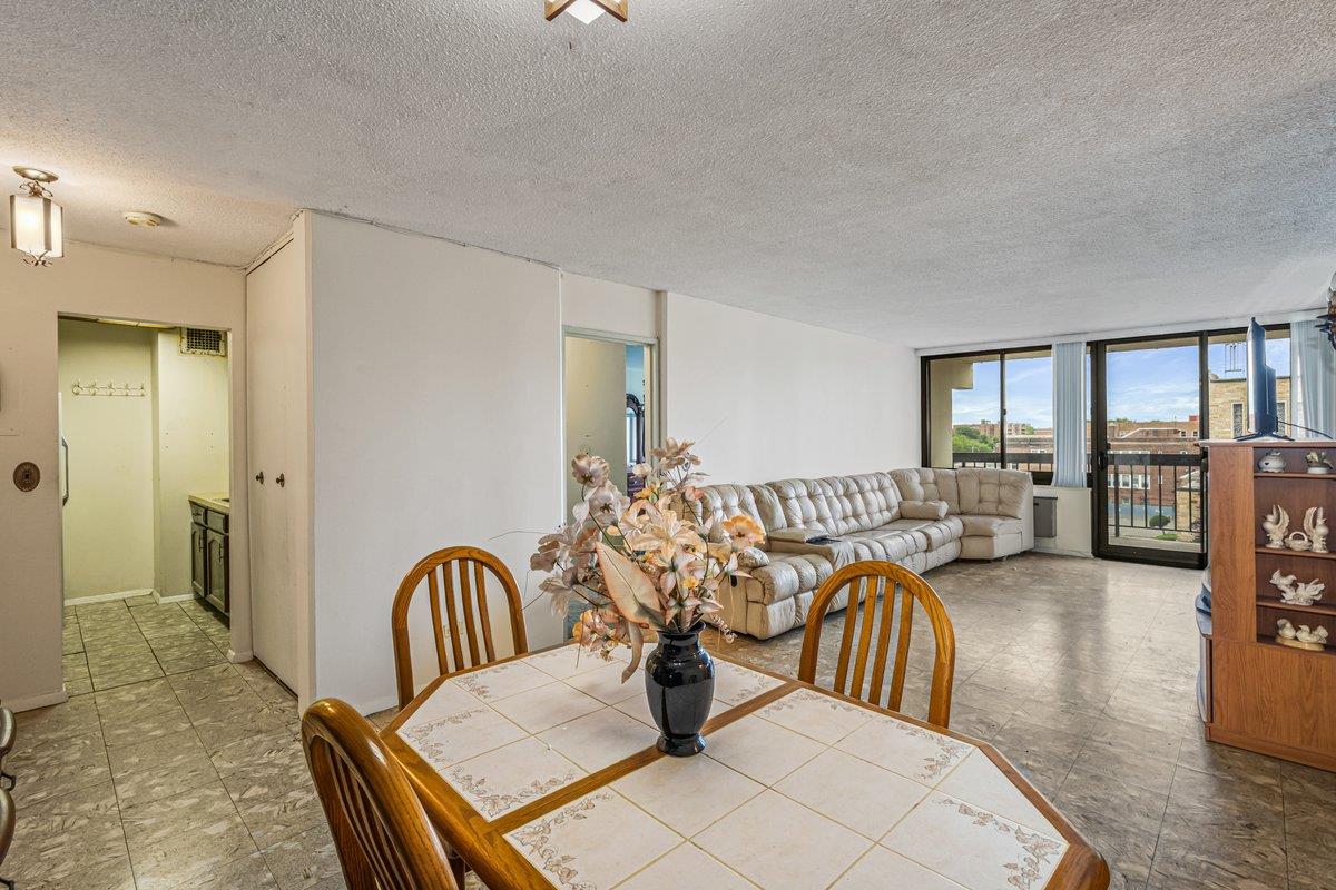 152-18 Union Turnpike # 4G, Flushing, NY 11367