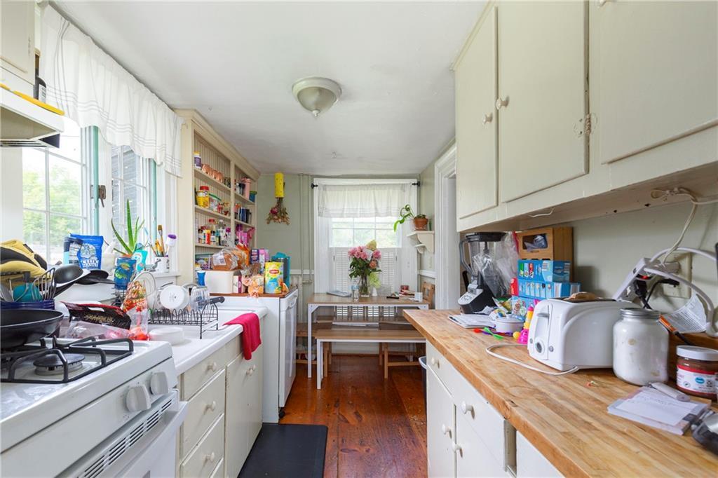 2-4 Hunns Lake Road, Stanfordville, NY 12581