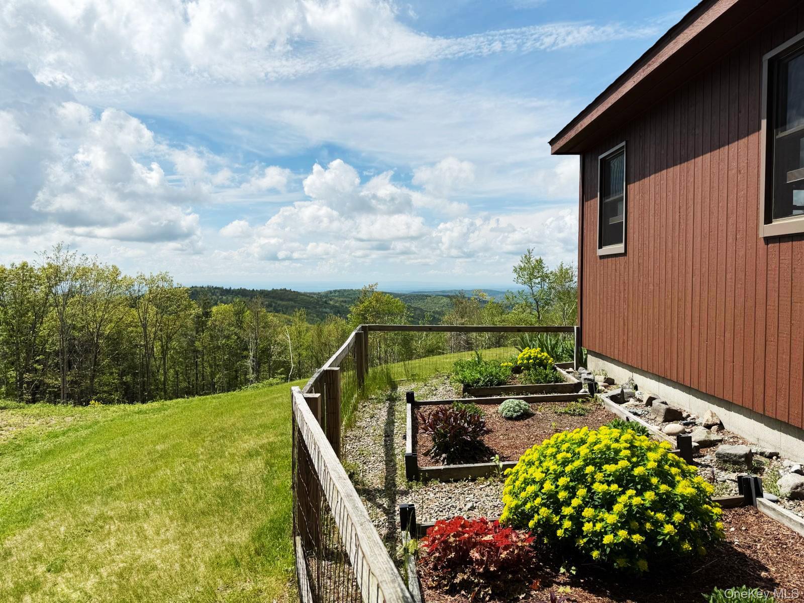 25 Ridge Road, East Chatham, NY 12060