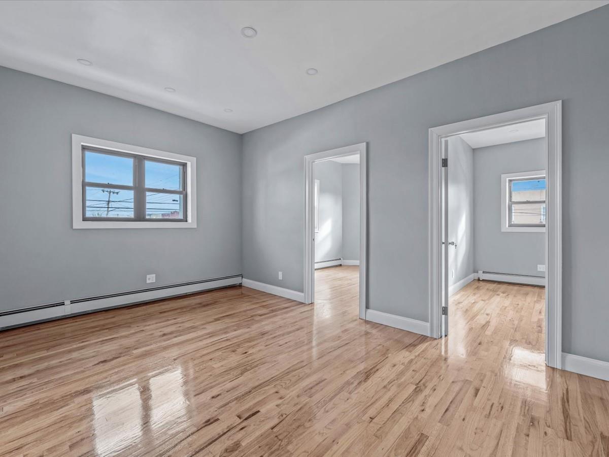 125-19 111th Ave, South Ozone Park, NY 11420