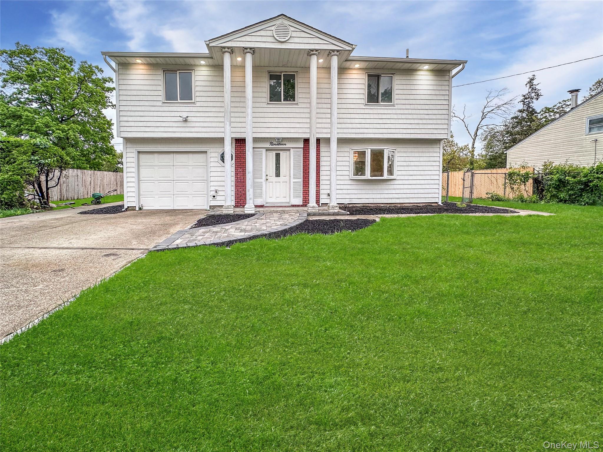 19 Leaf Avenue, Central Islip, NY 11722