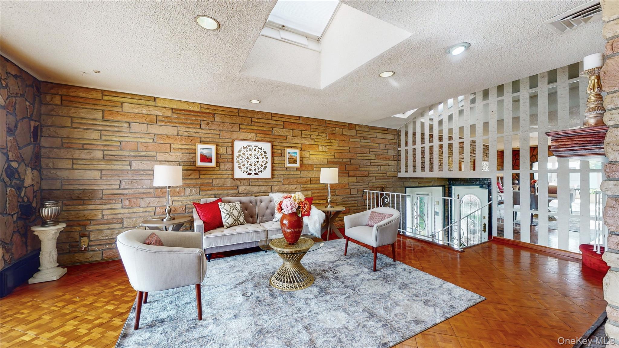 52-04 Redfield Street, Douglaston, NY 11362