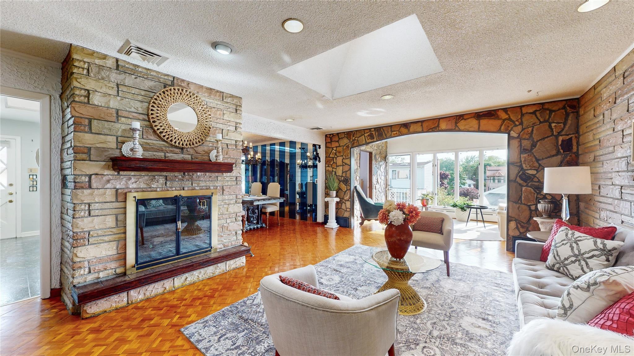 52-04 Redfield Street, Douglaston, NY 11362