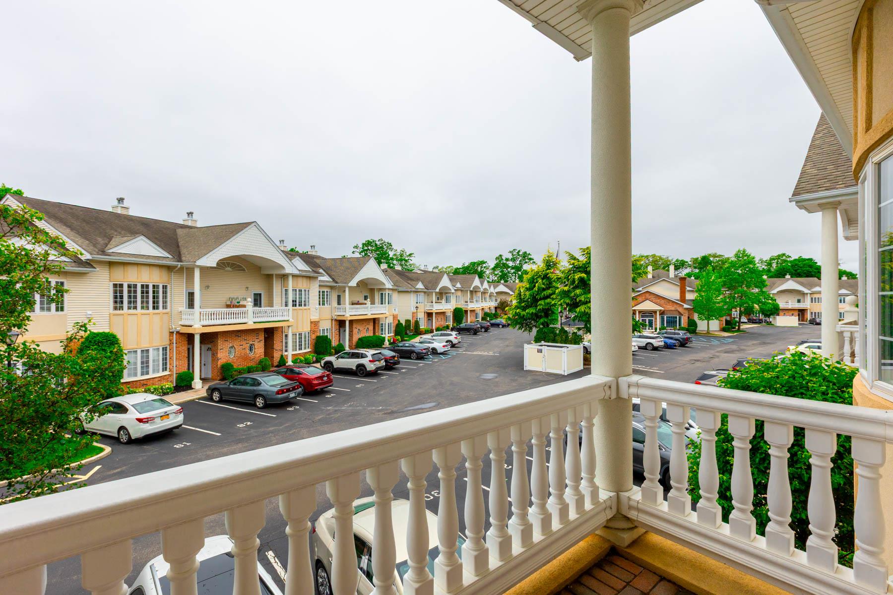 26 Sarah Court, Amityville, NY 11701