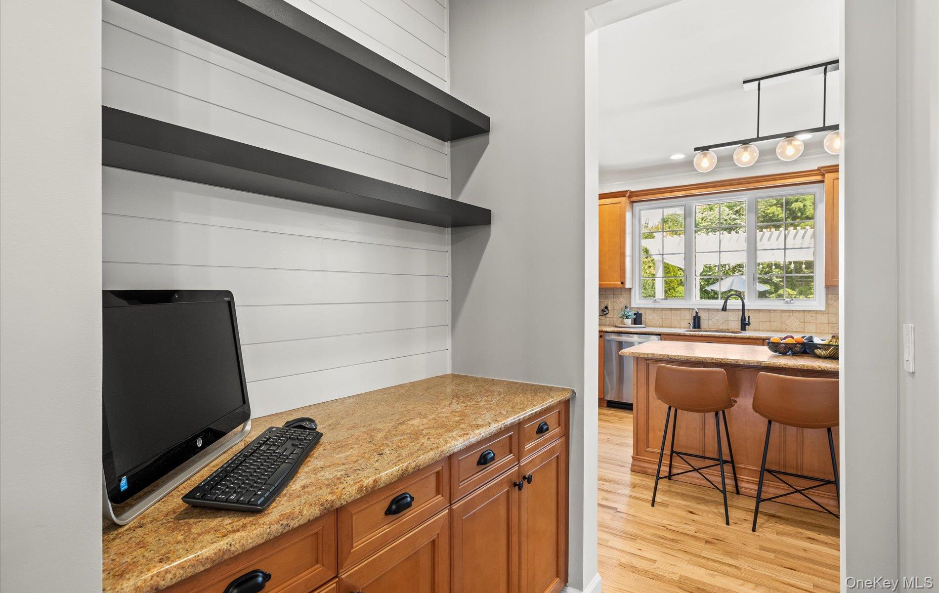 16 Home Court, Huntington, NY 11743