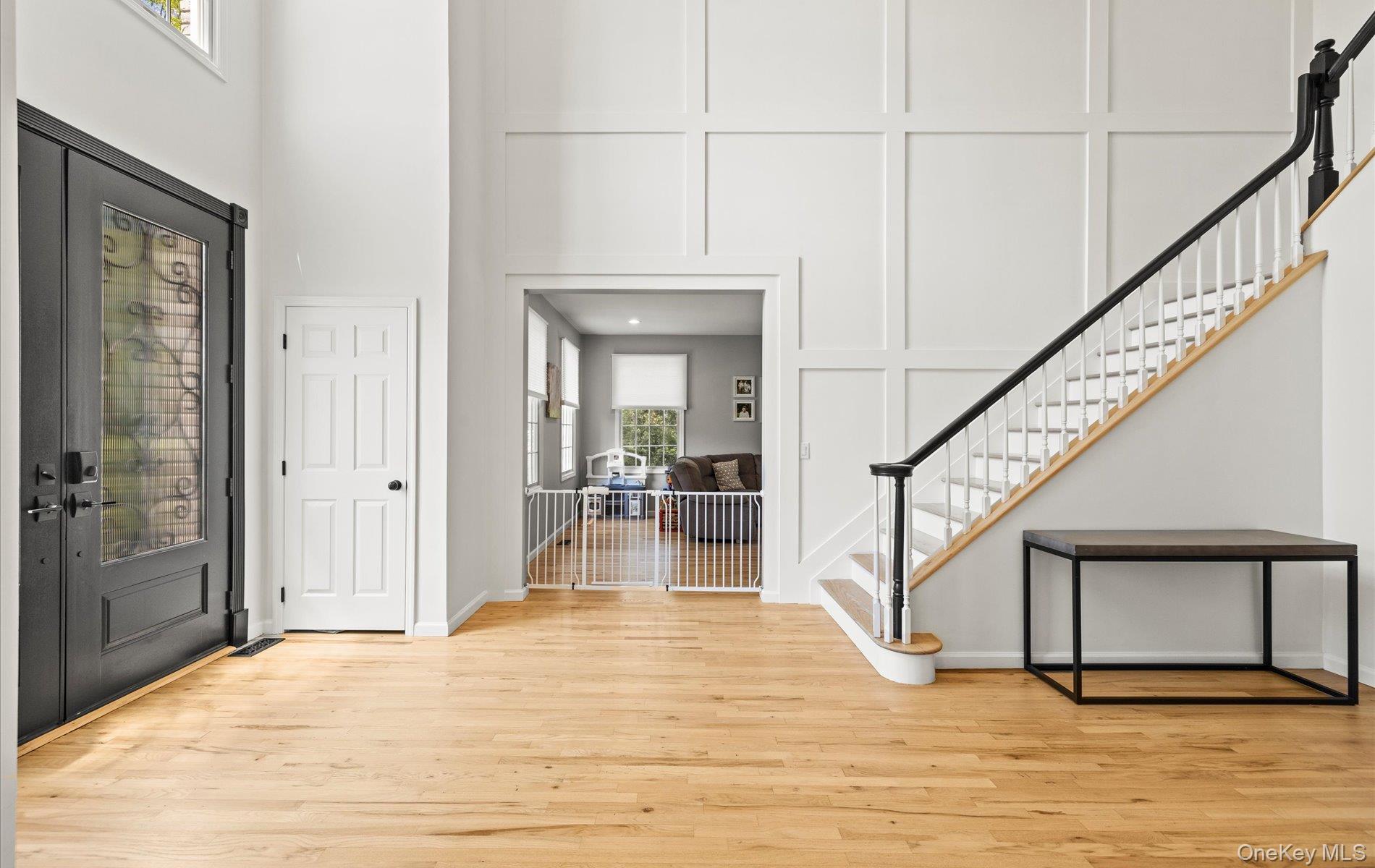 16 Home Court, Huntington, NY 11743