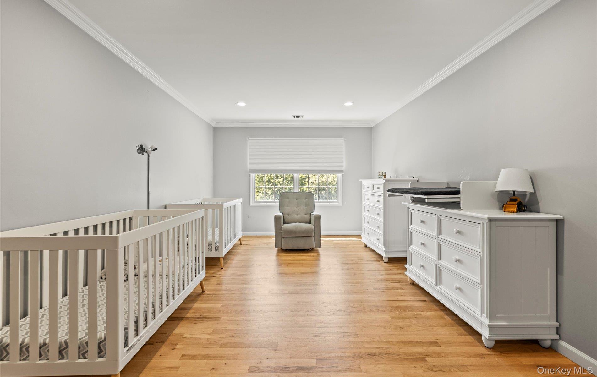 16 Home Court, Huntington, NY 11743