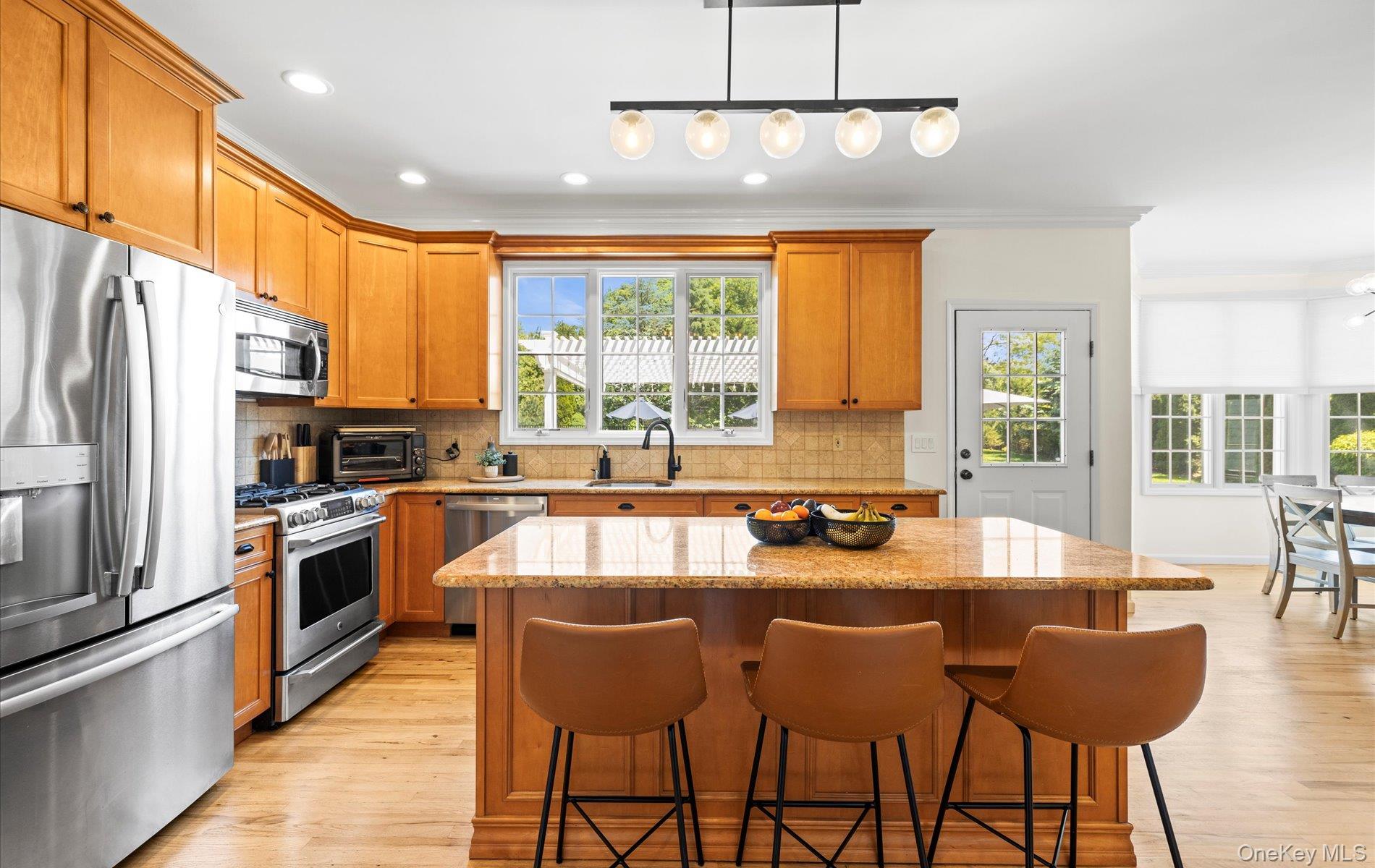 16 Home Court, Huntington, NY 11743