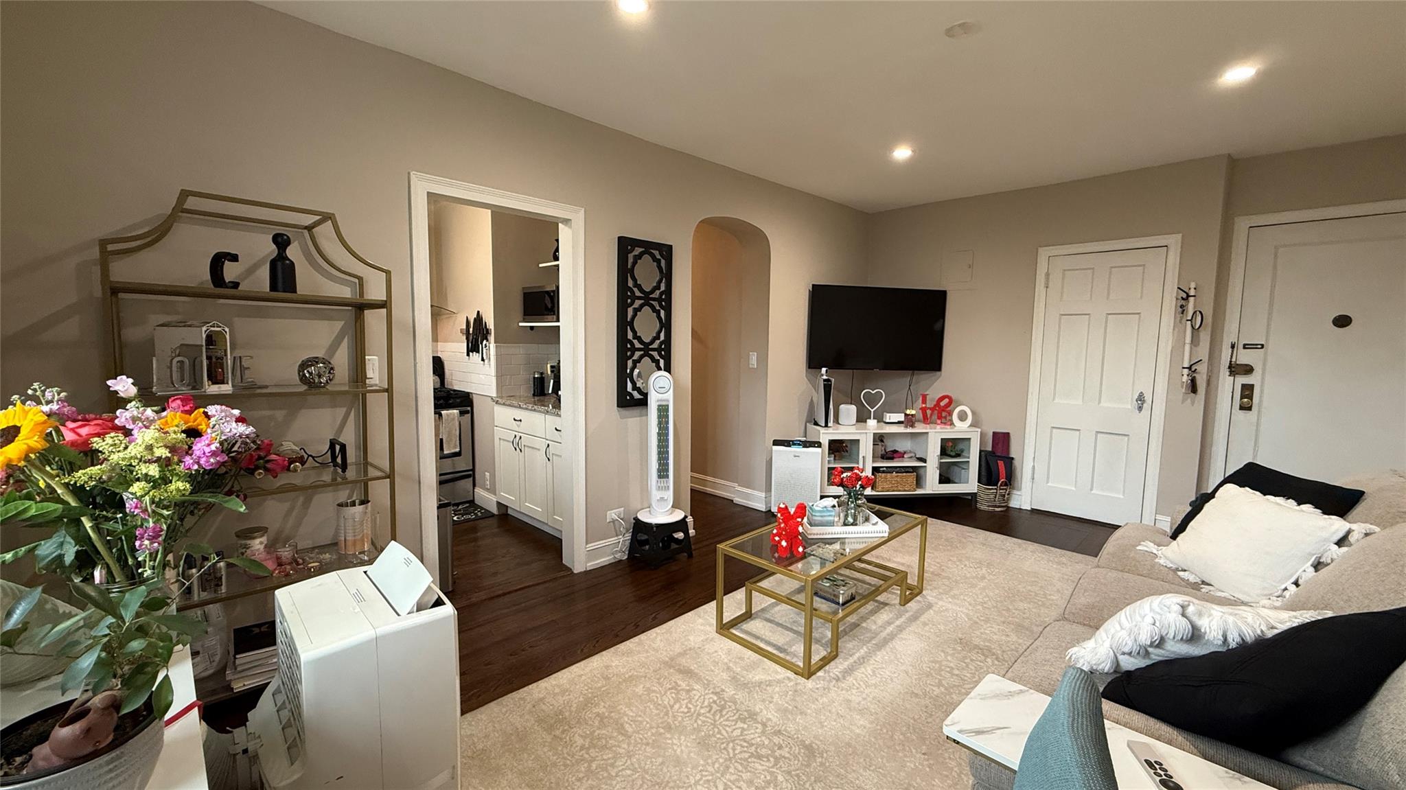 208 Centre Avenue # 2J, New Rochelle, NY 10805