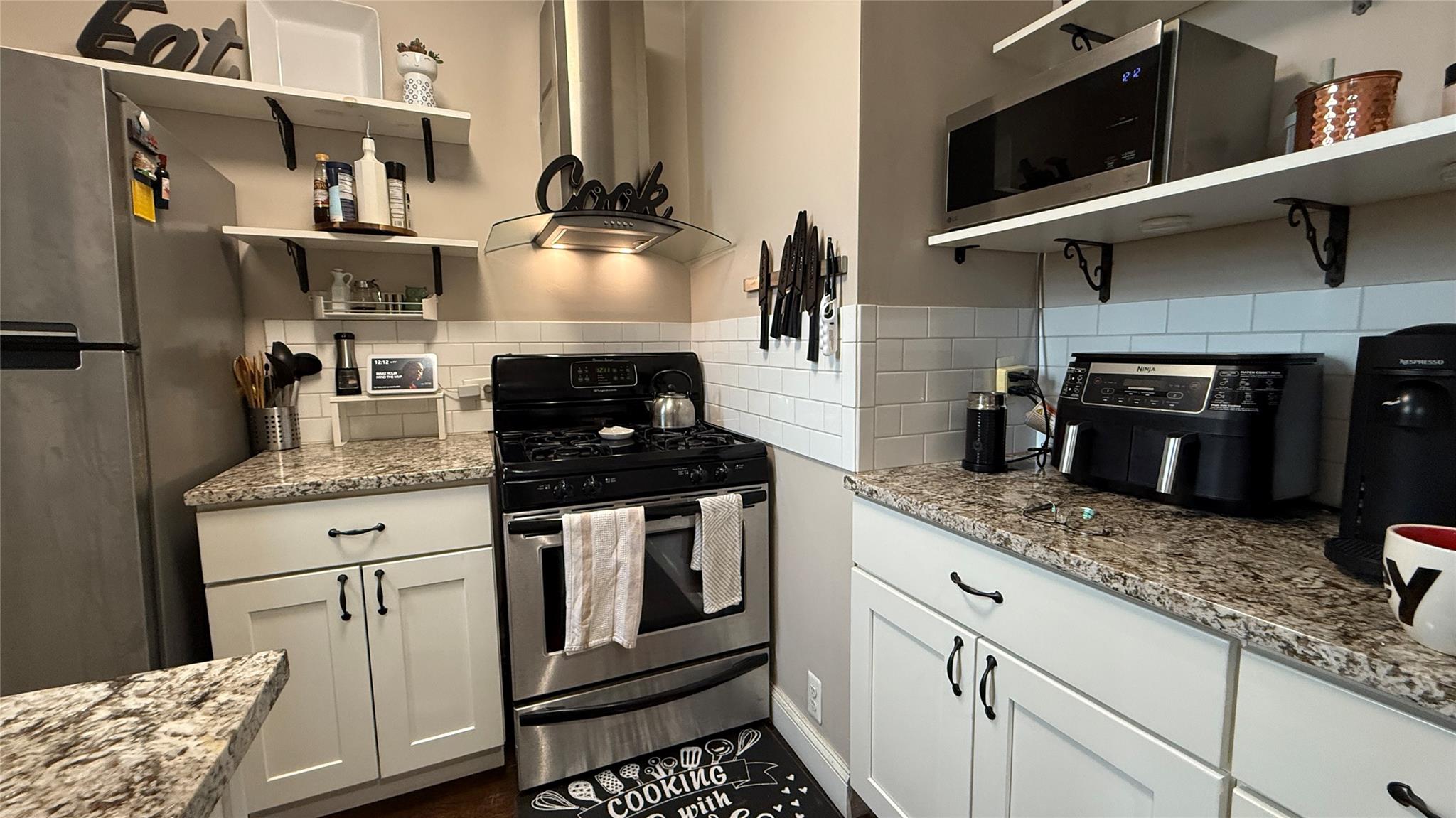 208 Centre Avenue # 2J, New Rochelle, NY 10805