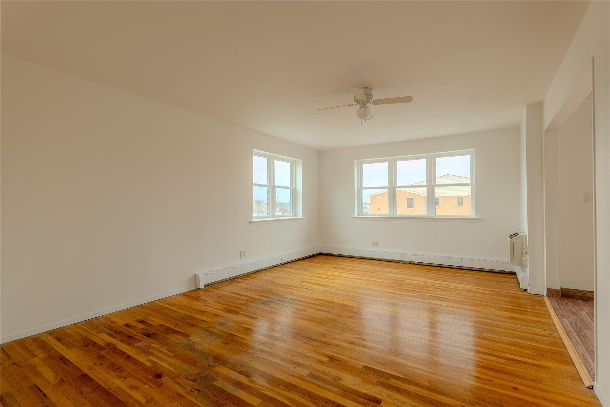 8 Florence Avenue # 16C, Freeport, NY 11520