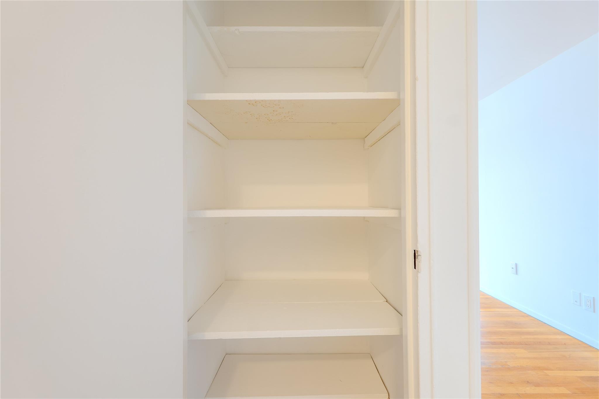 8 Florence Avenue # 16C, Freeport, NY 11520