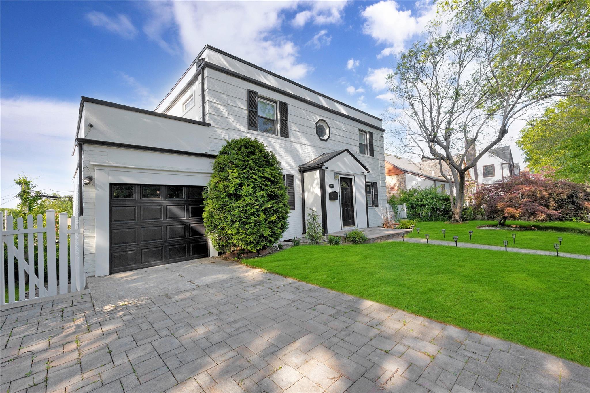 13915 Coolidge Avenue, Briarwood, NY 11435