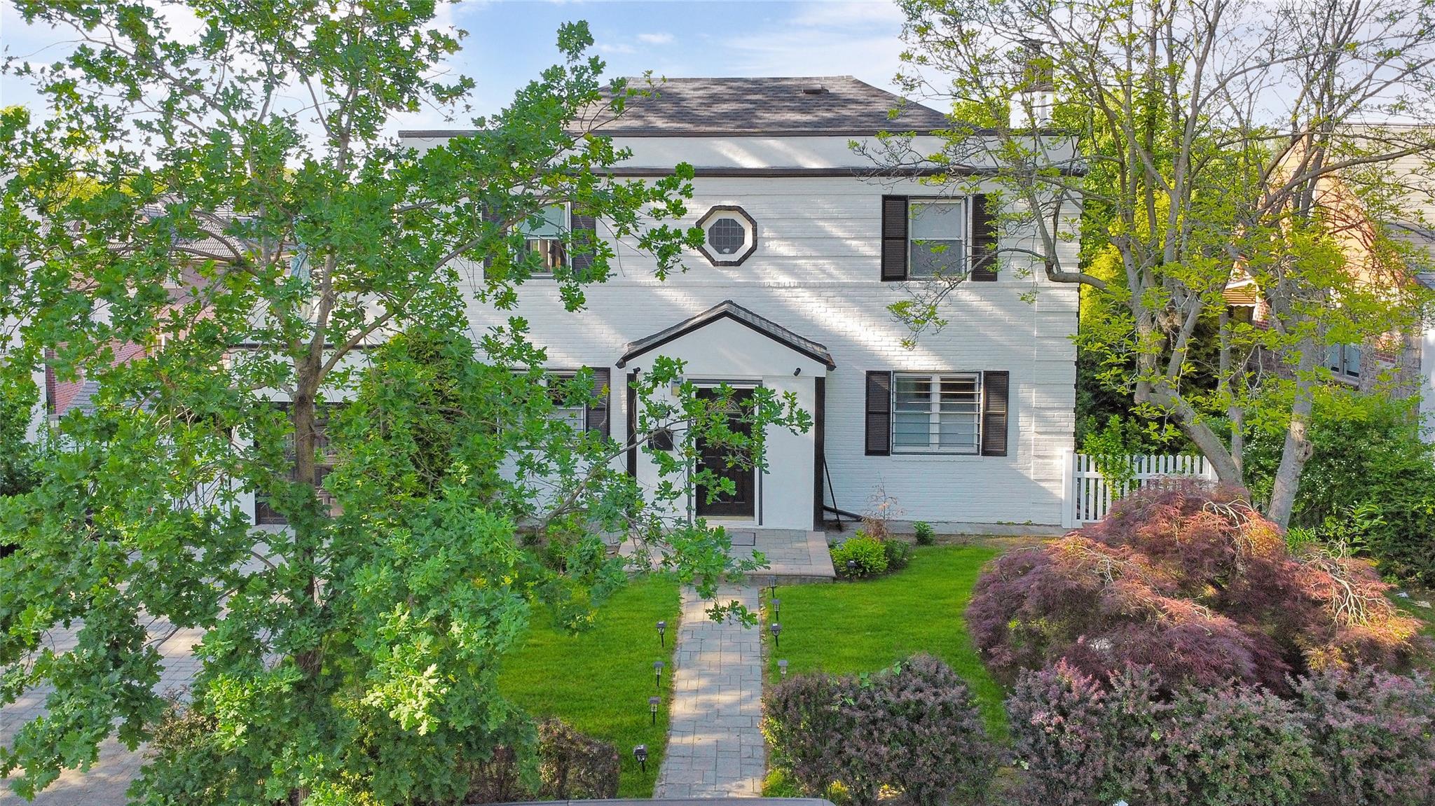 13915 Coolidge Avenue, Briarwood, NY 11435