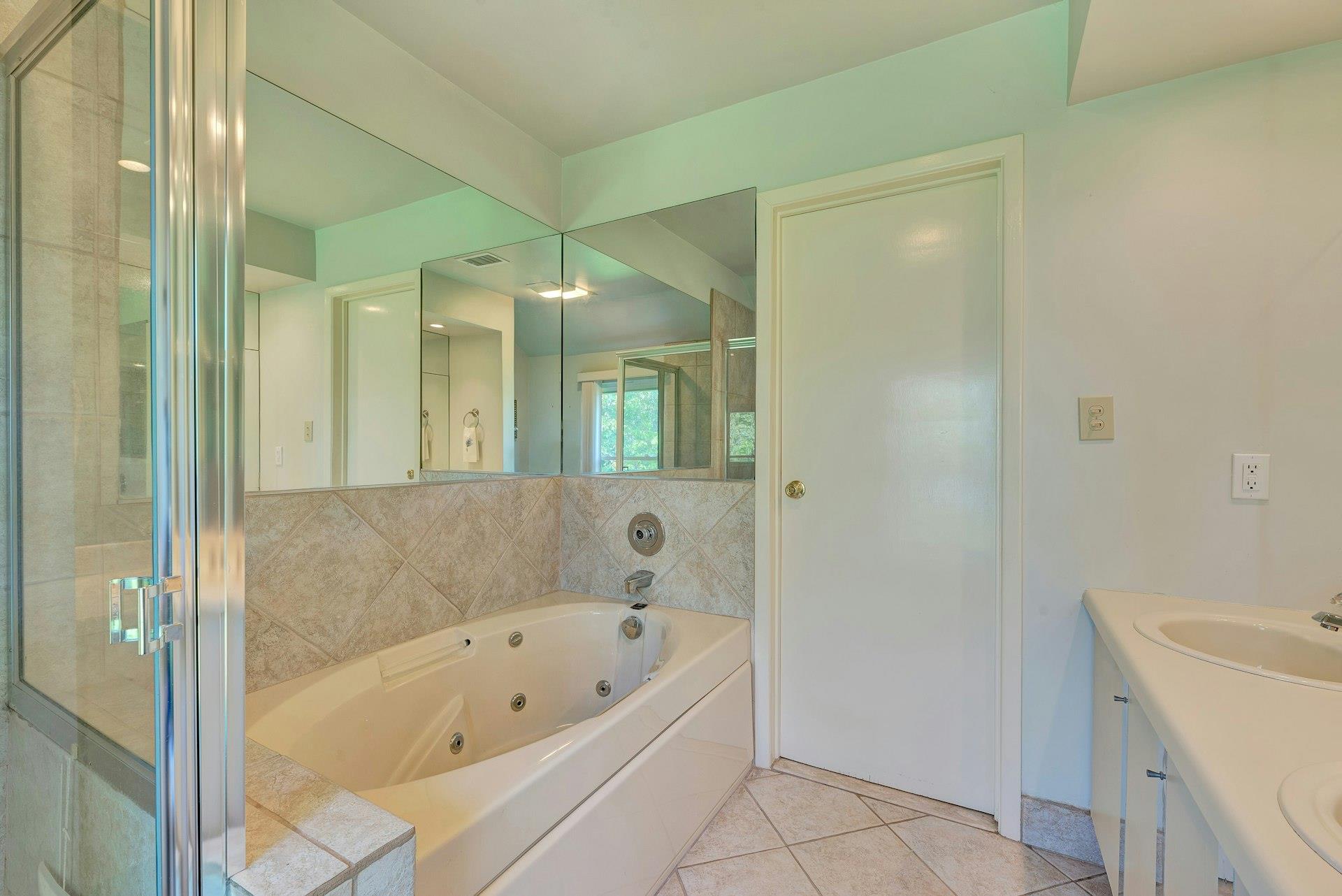 276 Dockside Court, Moriches, NY 11955