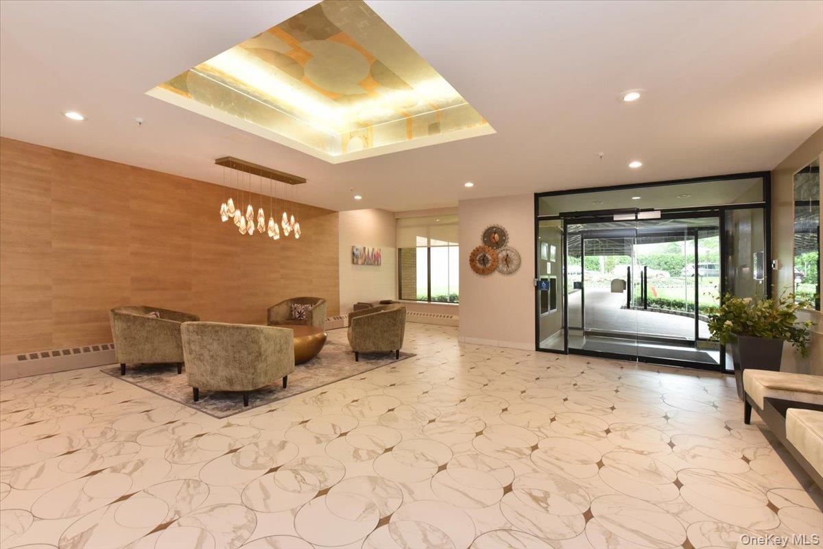 40 STONER Avenue # 1-i, Great Neck, NY 11021