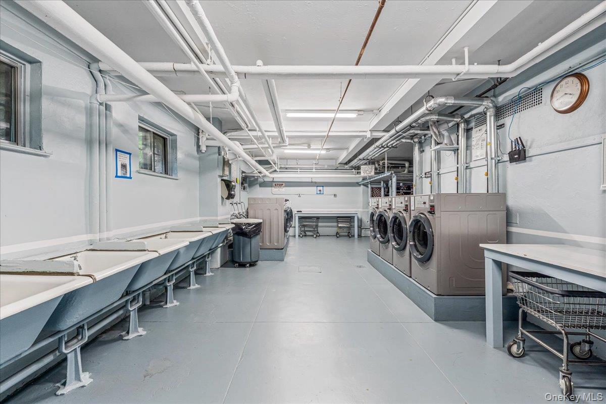 160 Middle Neck Road # 5A, Great Neck, NY 11021