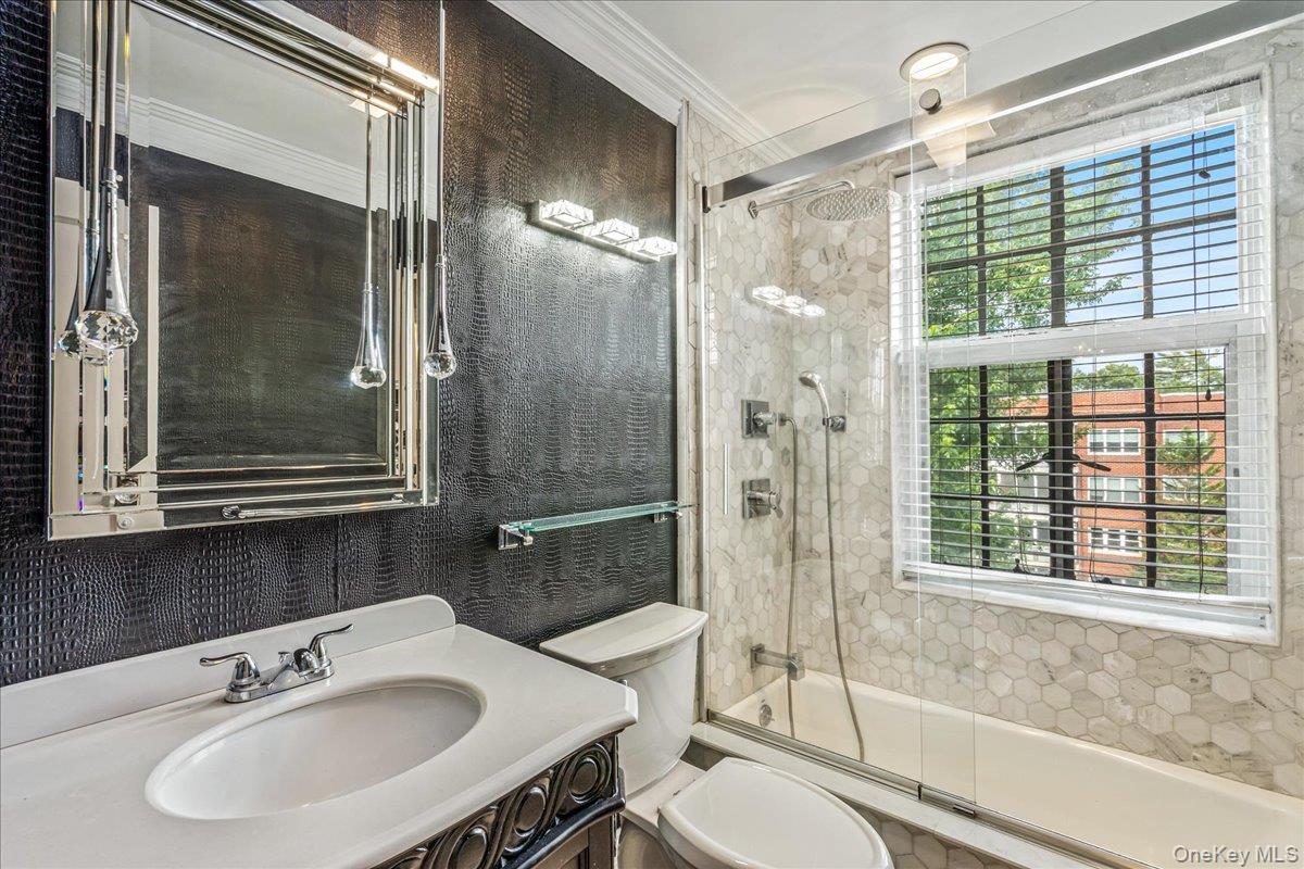 160 Middle Neck Road # 5A, Great Neck, NY 11021