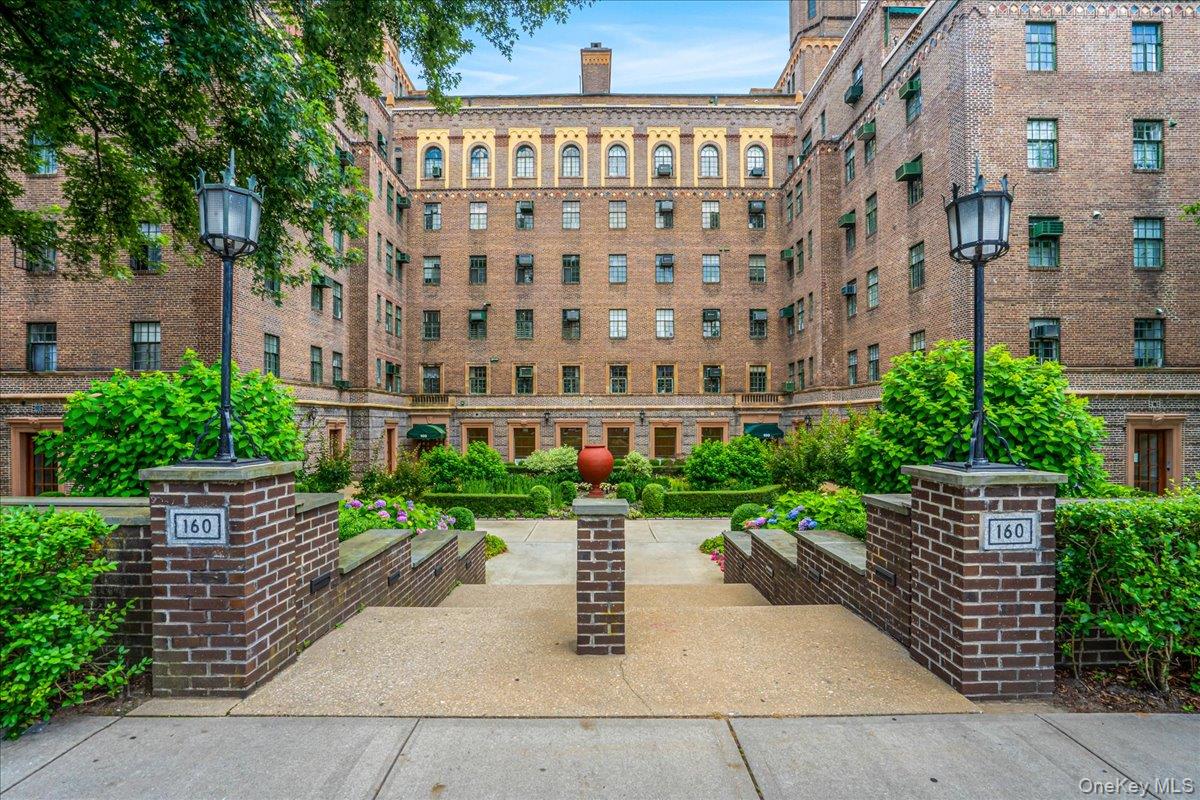 160 Middle Neck Road # 5A, Great Neck, NY 11021