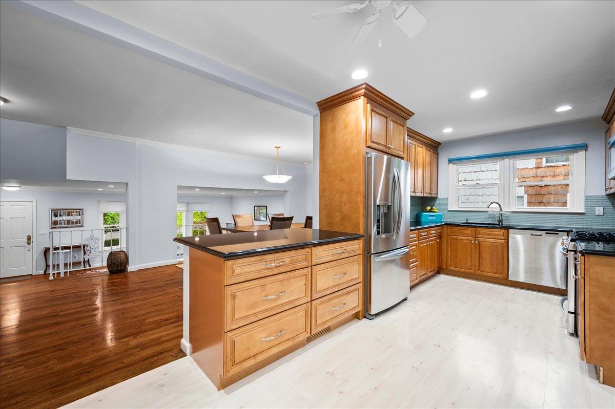 71 Harlan Drive, New Rochelle, NY 10804