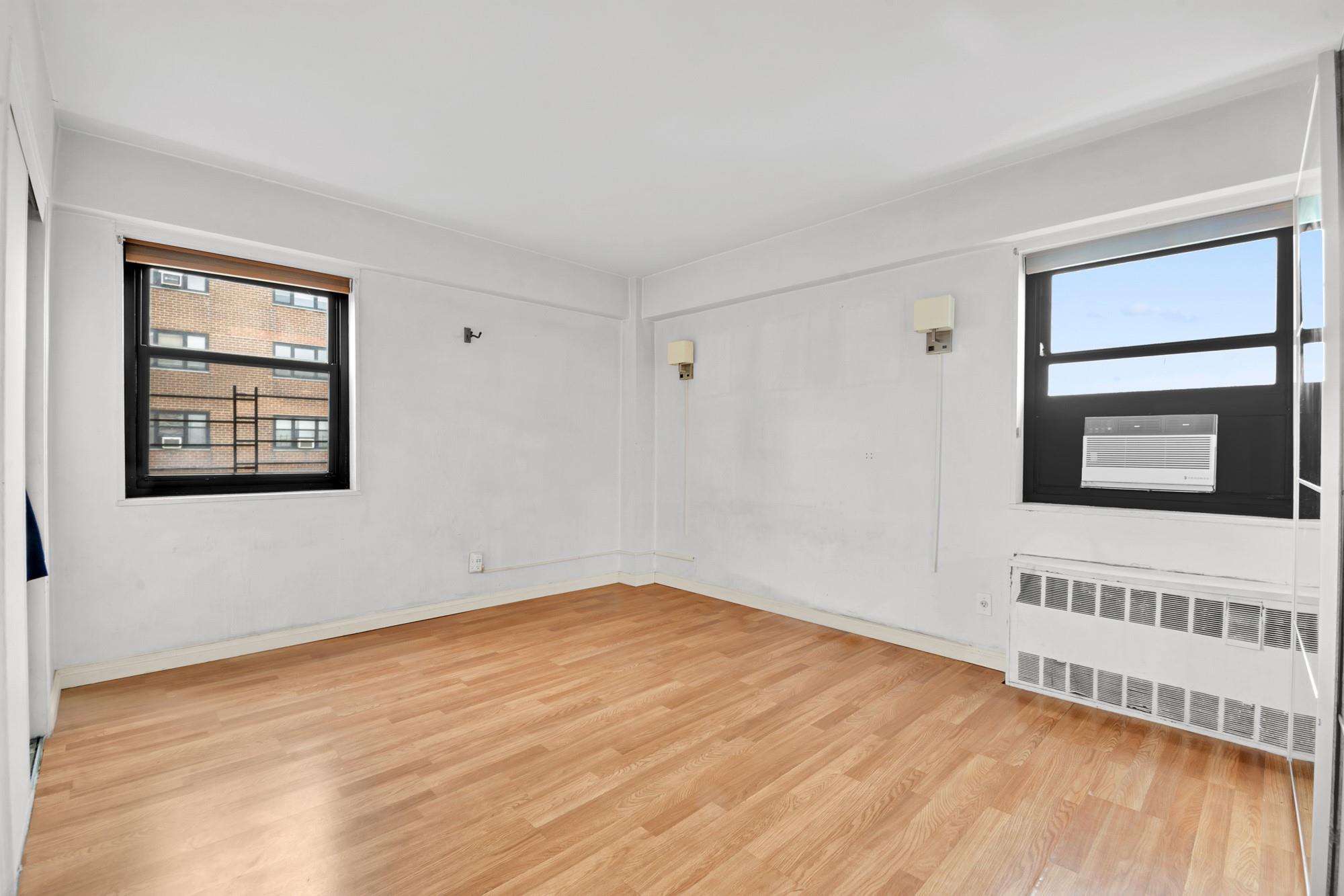33-43 14 Street # 12B, Astoria, NY 11106