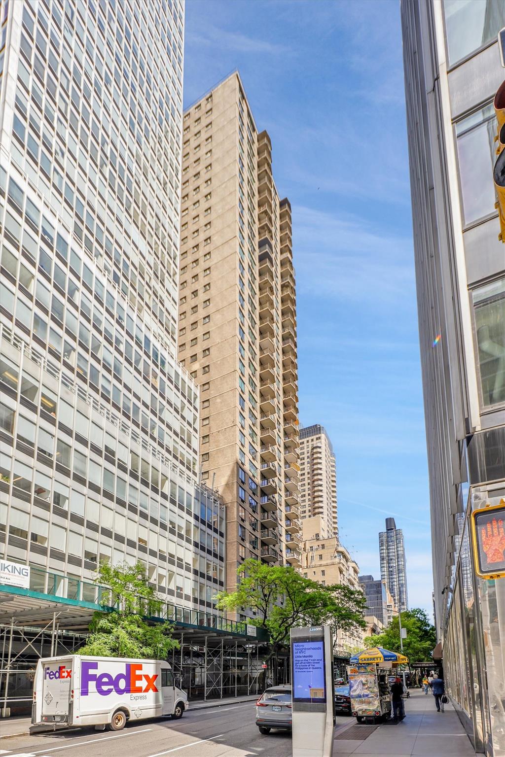 211 E 46th Street # 14E, New York (Manhattan), NY 10017