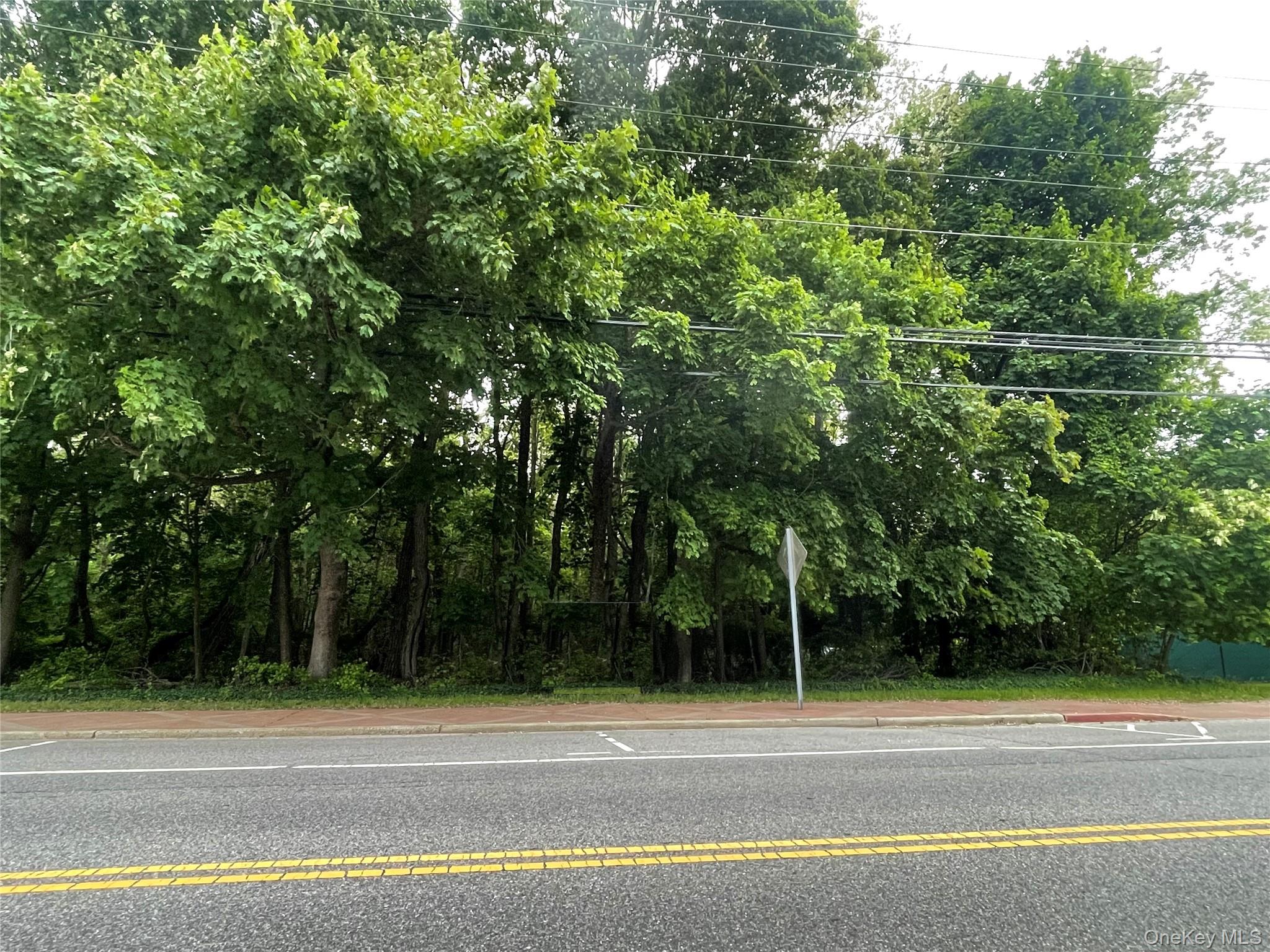 N Country Roads, Rocky Point, NY