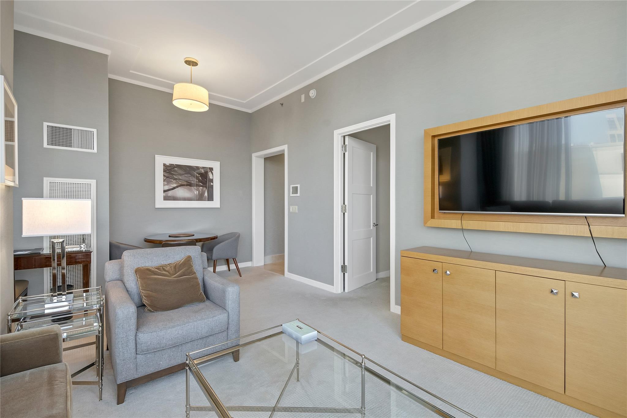 1 Renaissance Square # 8E, White Plains, NY 10601