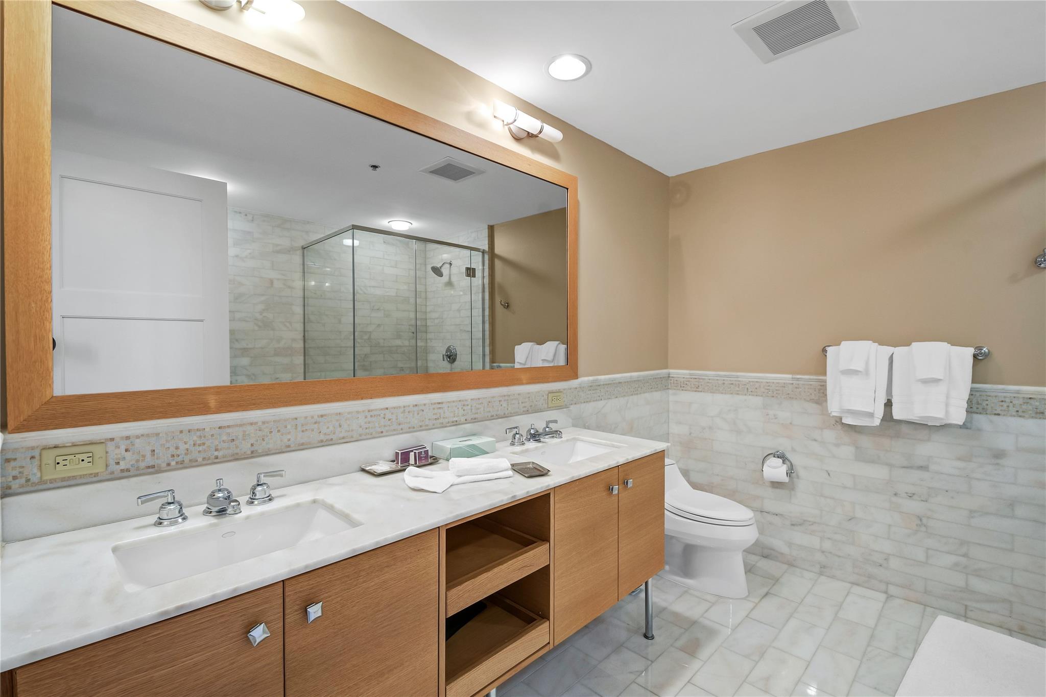 1 Renaissance Square # 8E, White Plains, NY 10601