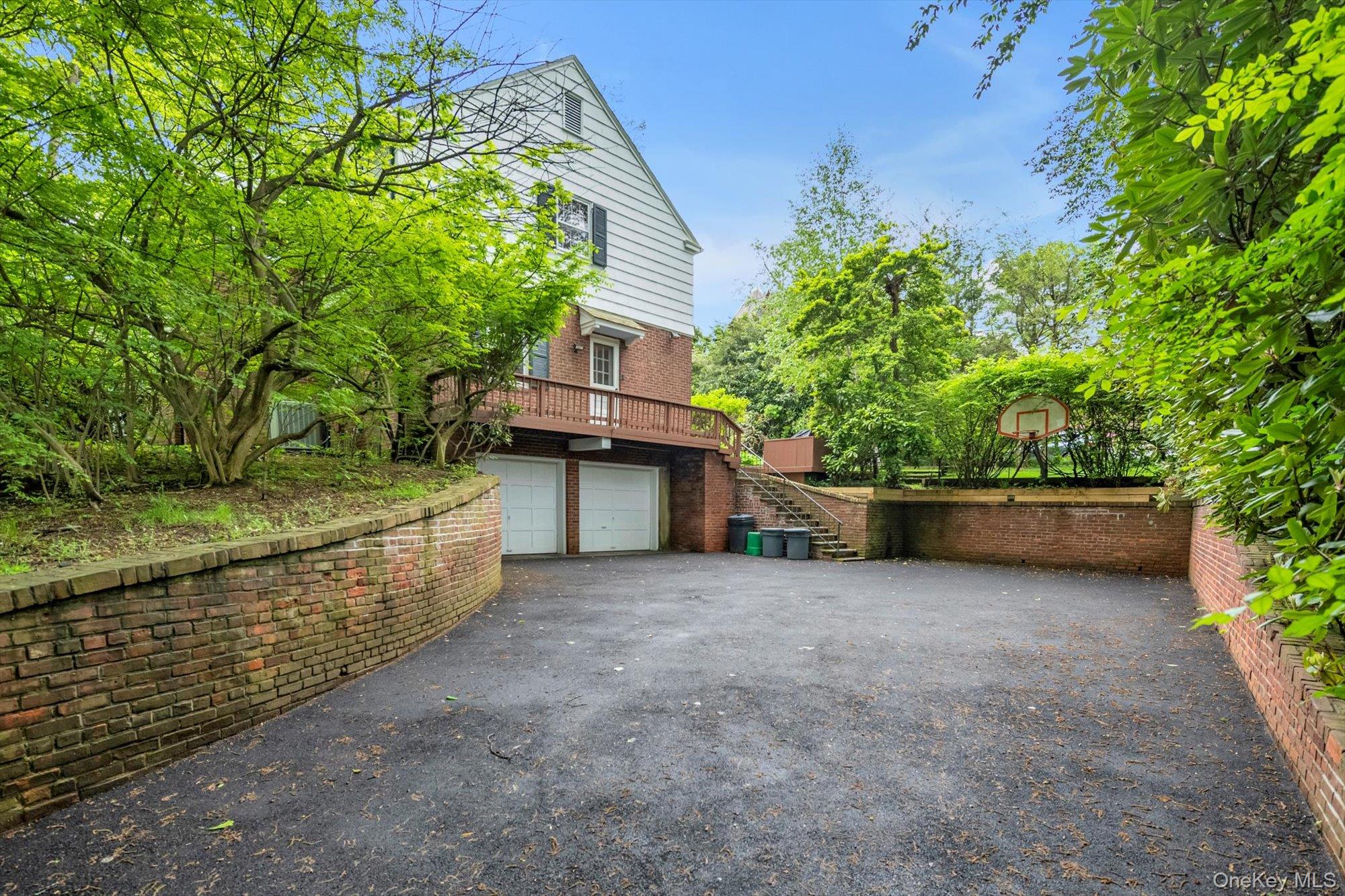 111 Clent Road, Great Neck, NY 11021