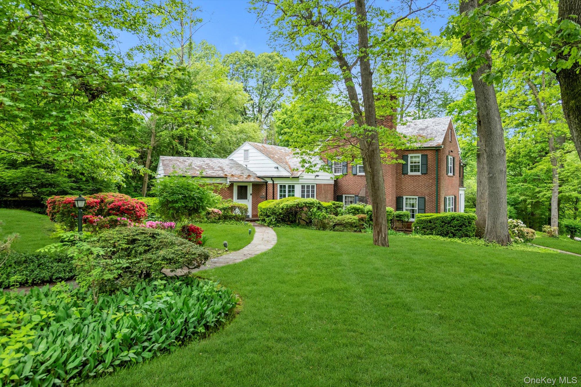 111 Clent Road, Great Neck, NY 11021