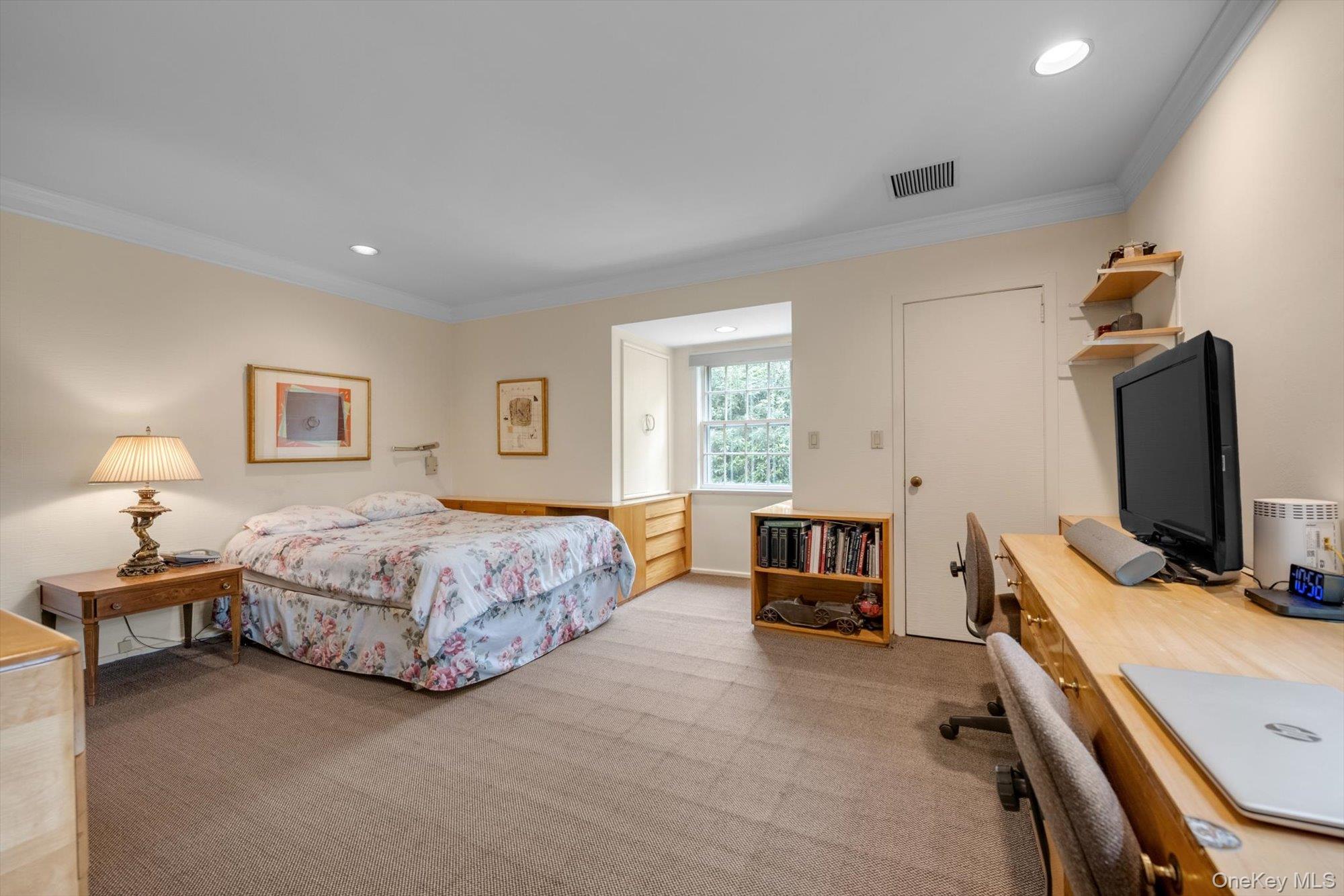 111 Clent Road, Great Neck, NY 11021