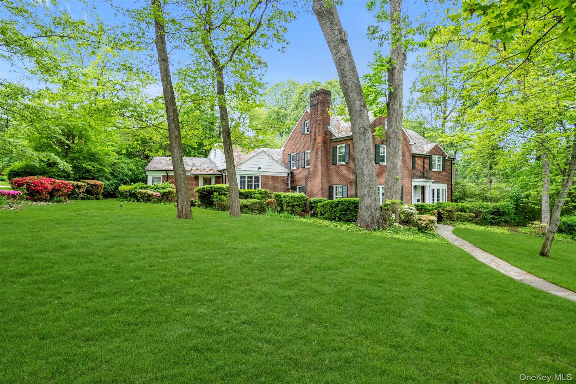 111 Clent Road, Great Neck, NY 11021