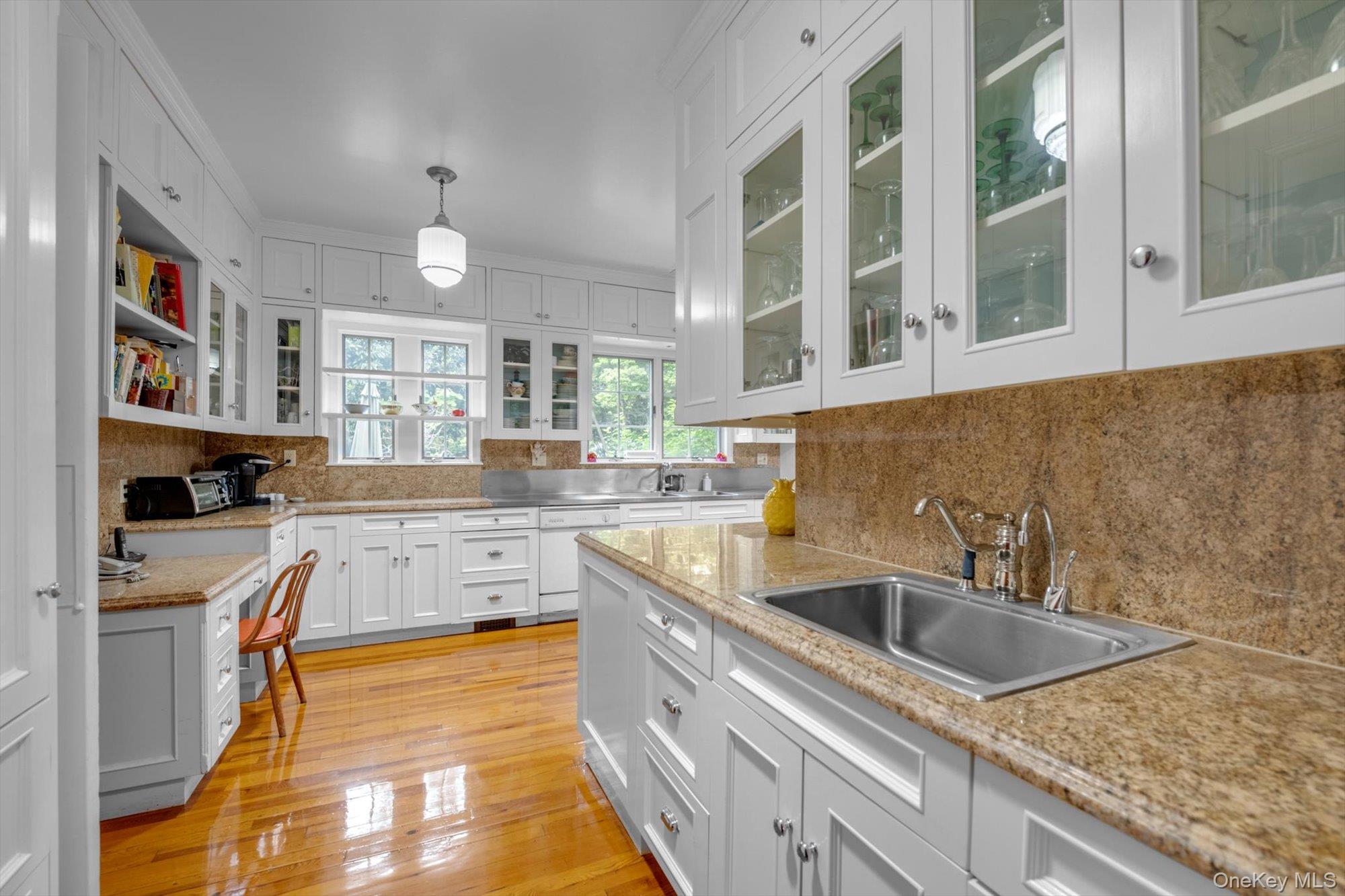 111 Clent Road, Great Neck, NY 11021