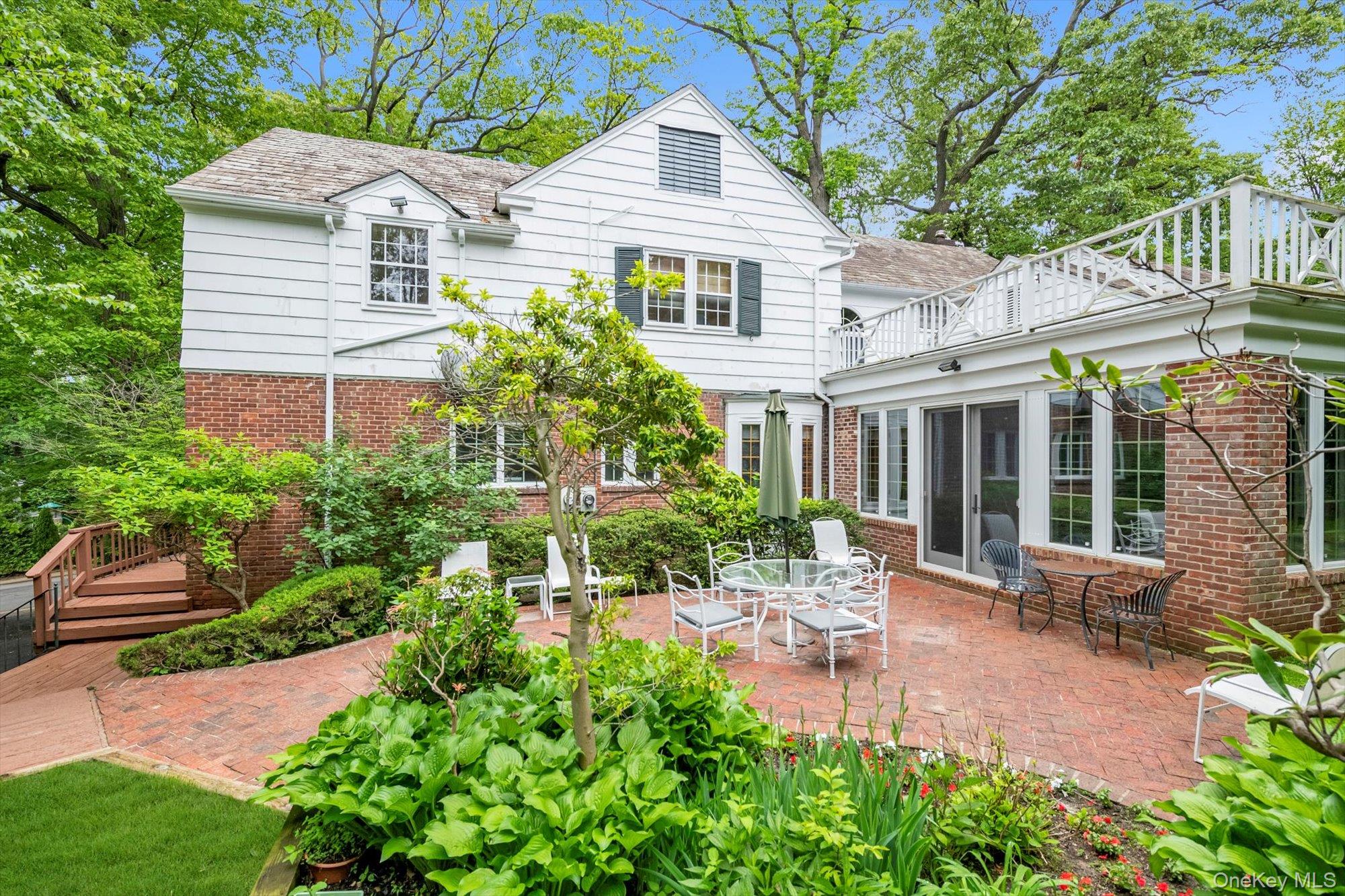 111 Clent Road, Great Neck, NY 11021