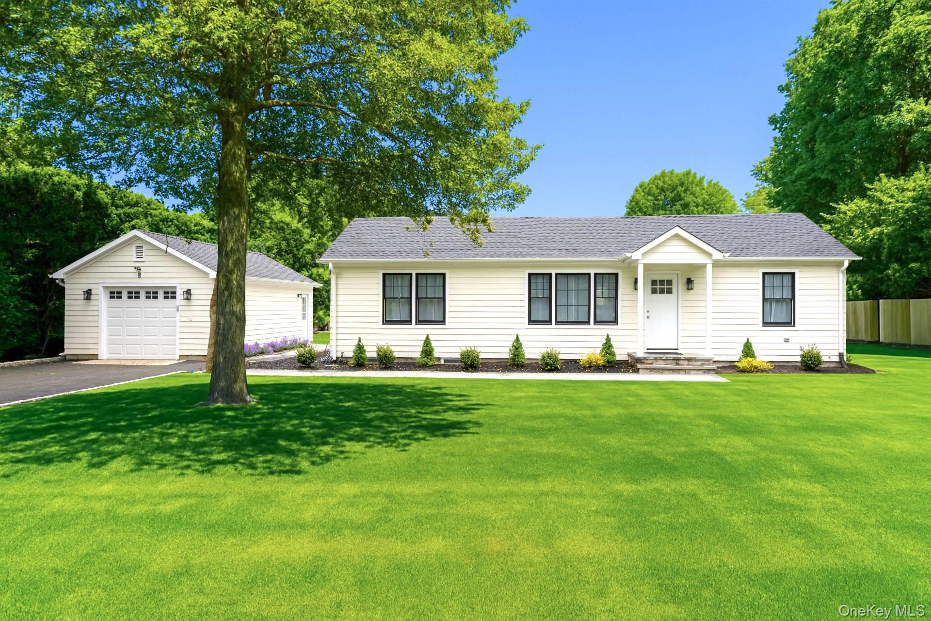 5 Argyle Road, East Quogue, NY 11942