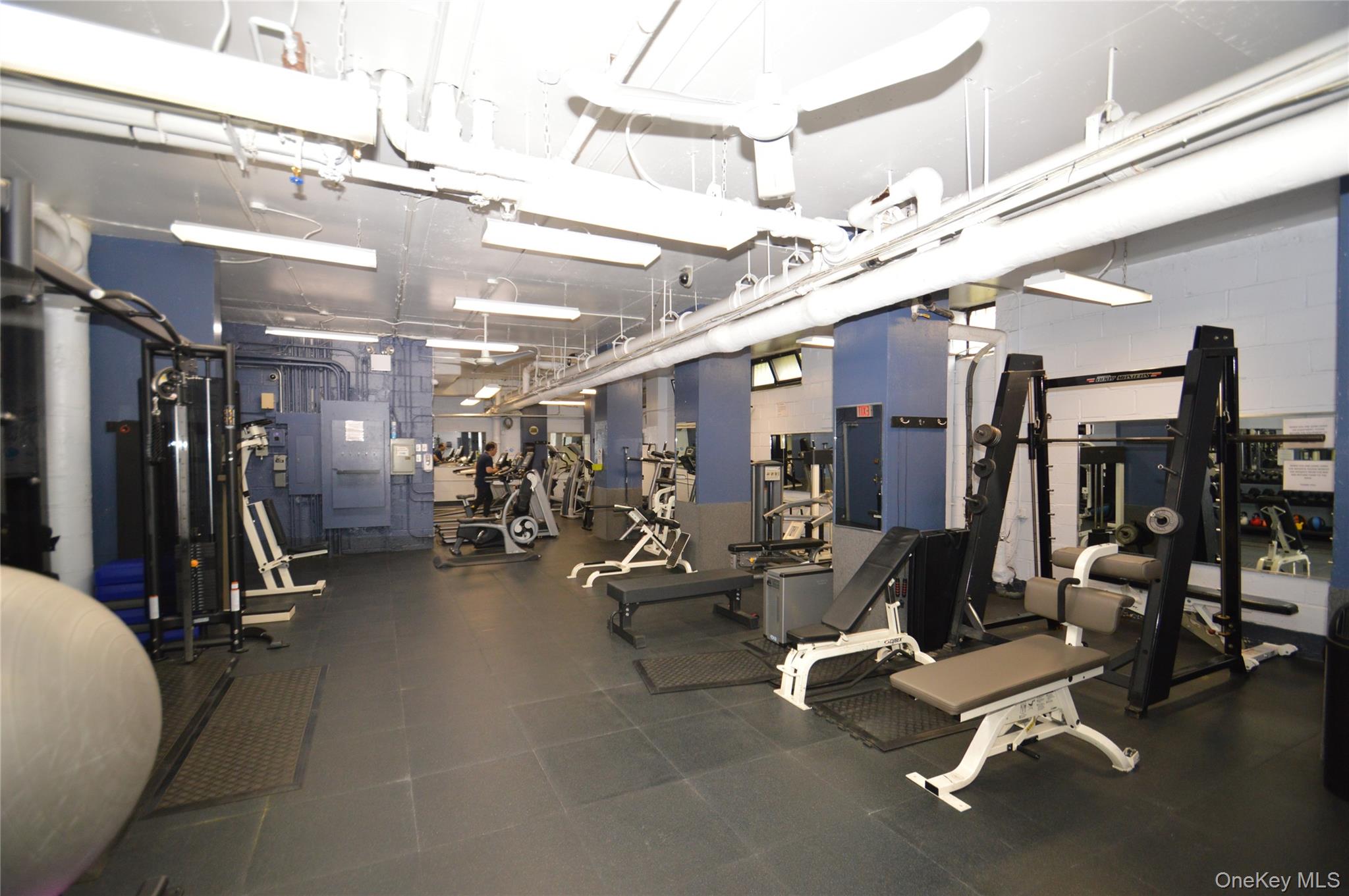 70-25 Yellowstone Boulevard # 10Z, Forest Hills, NY 11375