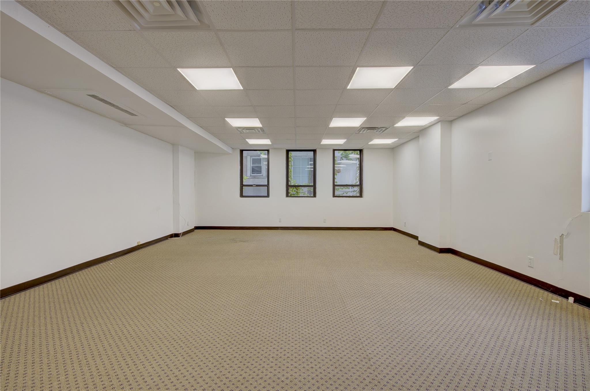 100 W Park Avenue # 204, Long Beach, NY 11561