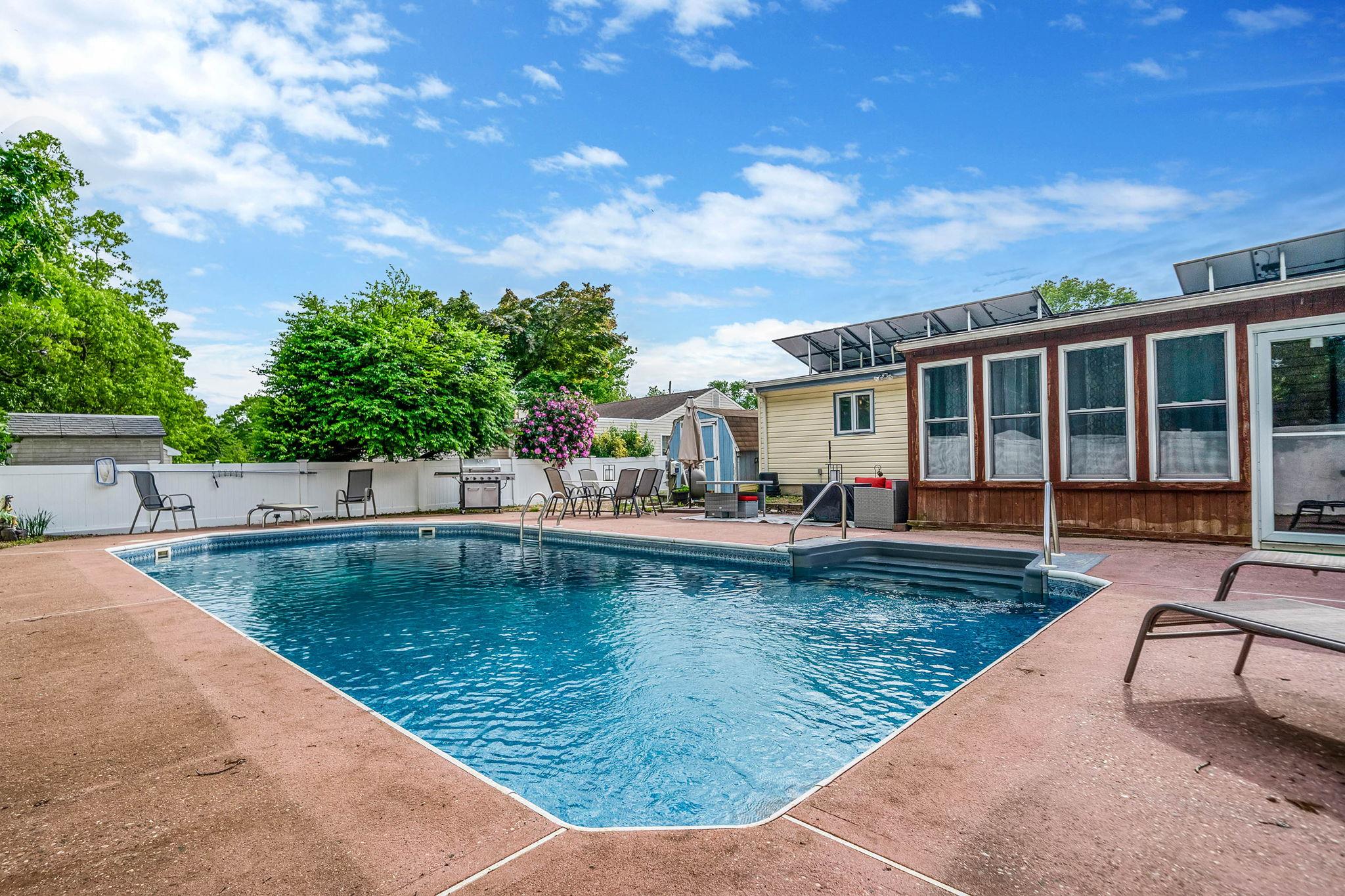 25 Biscayne Drive, Selden, NY 11784