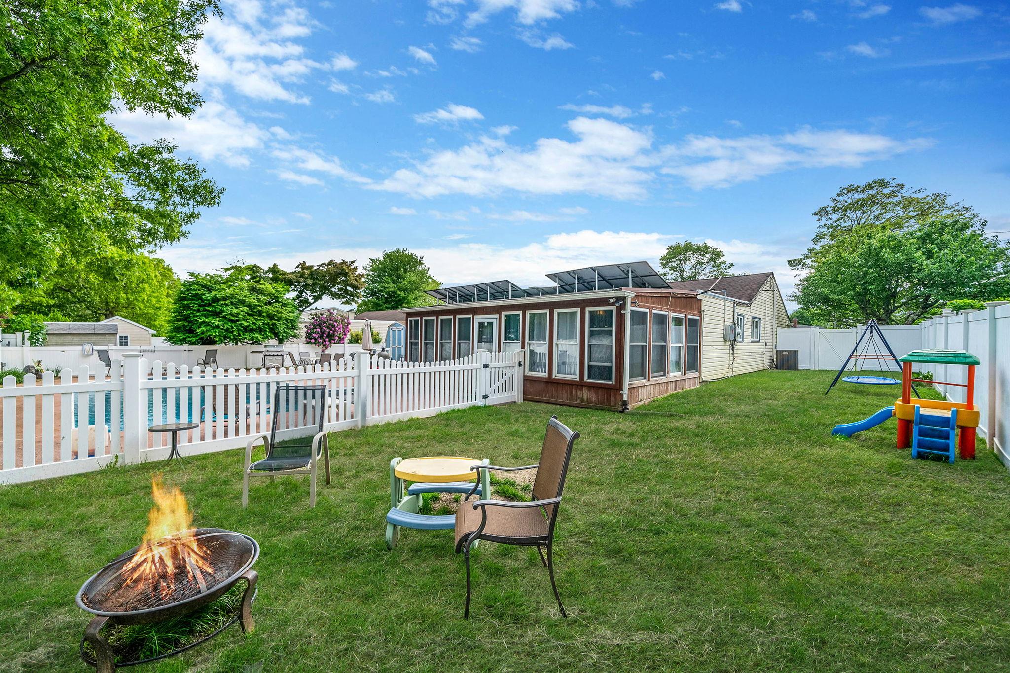 25 Biscayne Drive, Selden, NY 11784