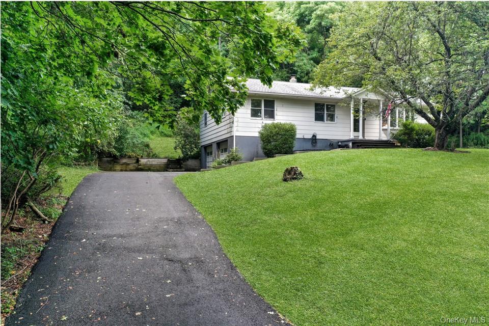 18 Stage Road, Pine Island, NY 10969