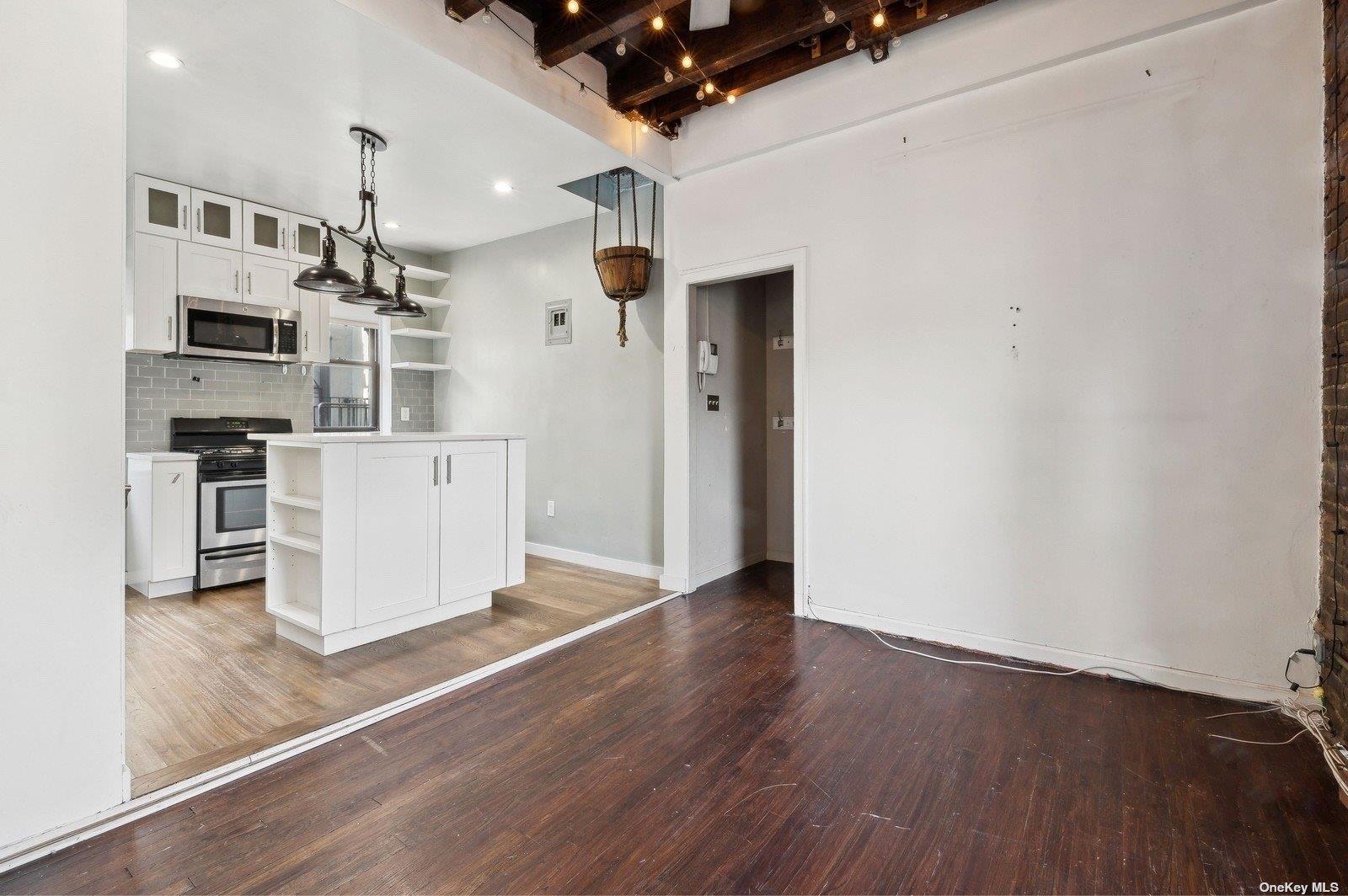 21-16 35th Street # 5B, Astoria, NY 11105