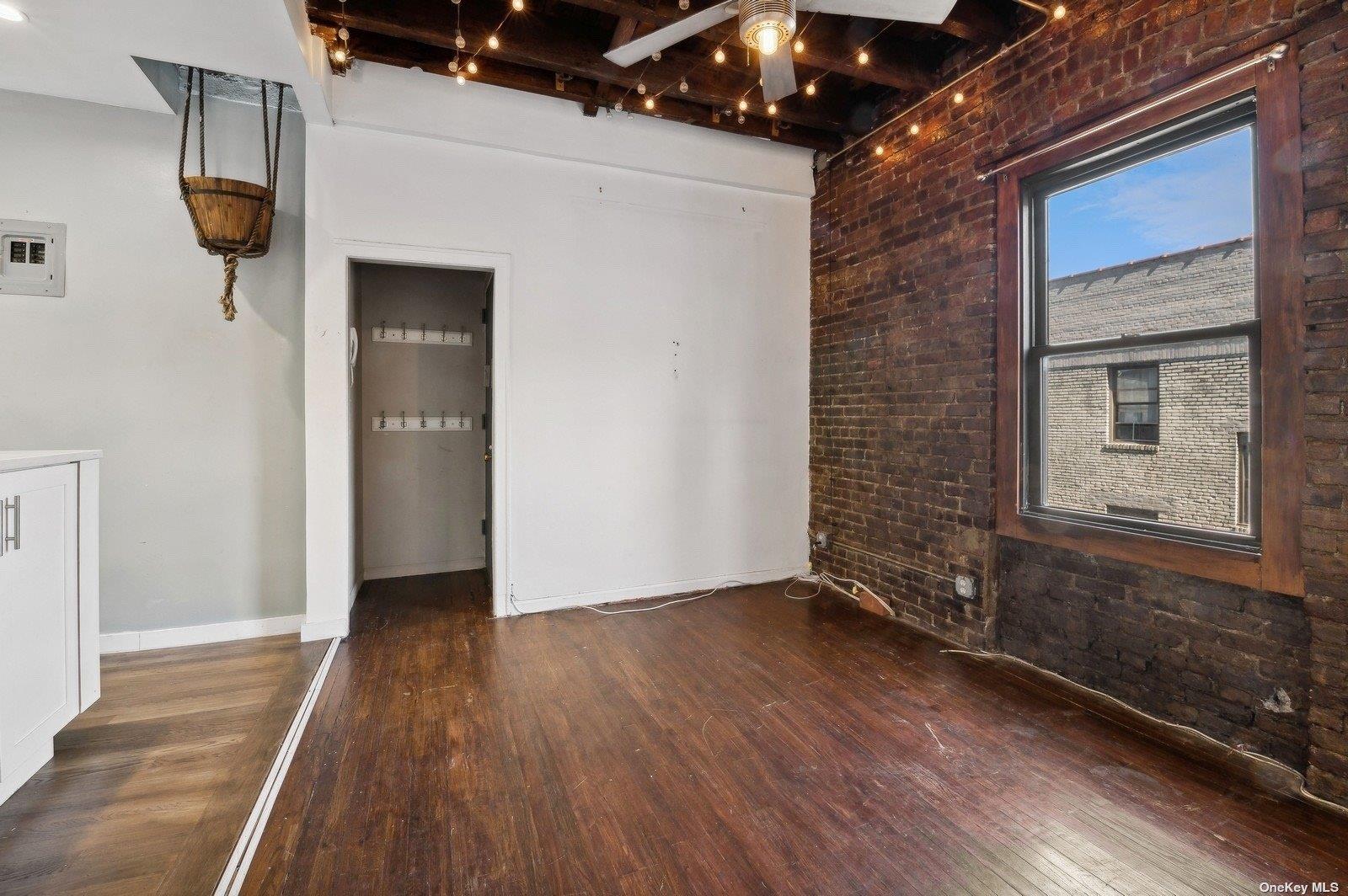 21-16 35th Street # 5B, Astoria, NY 11105